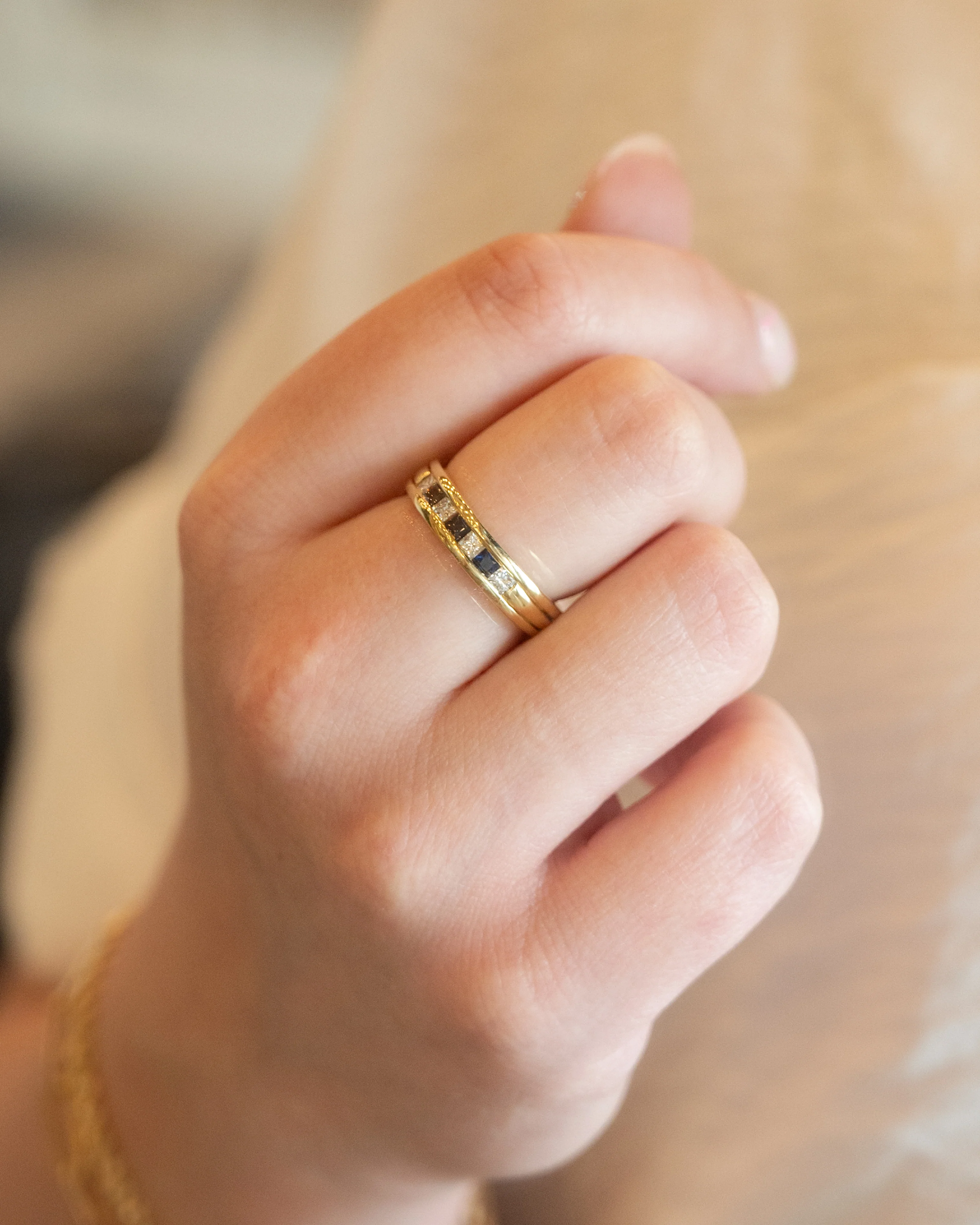 Mens Diamond & Sapphire Wedding Band in 18k - Image 7