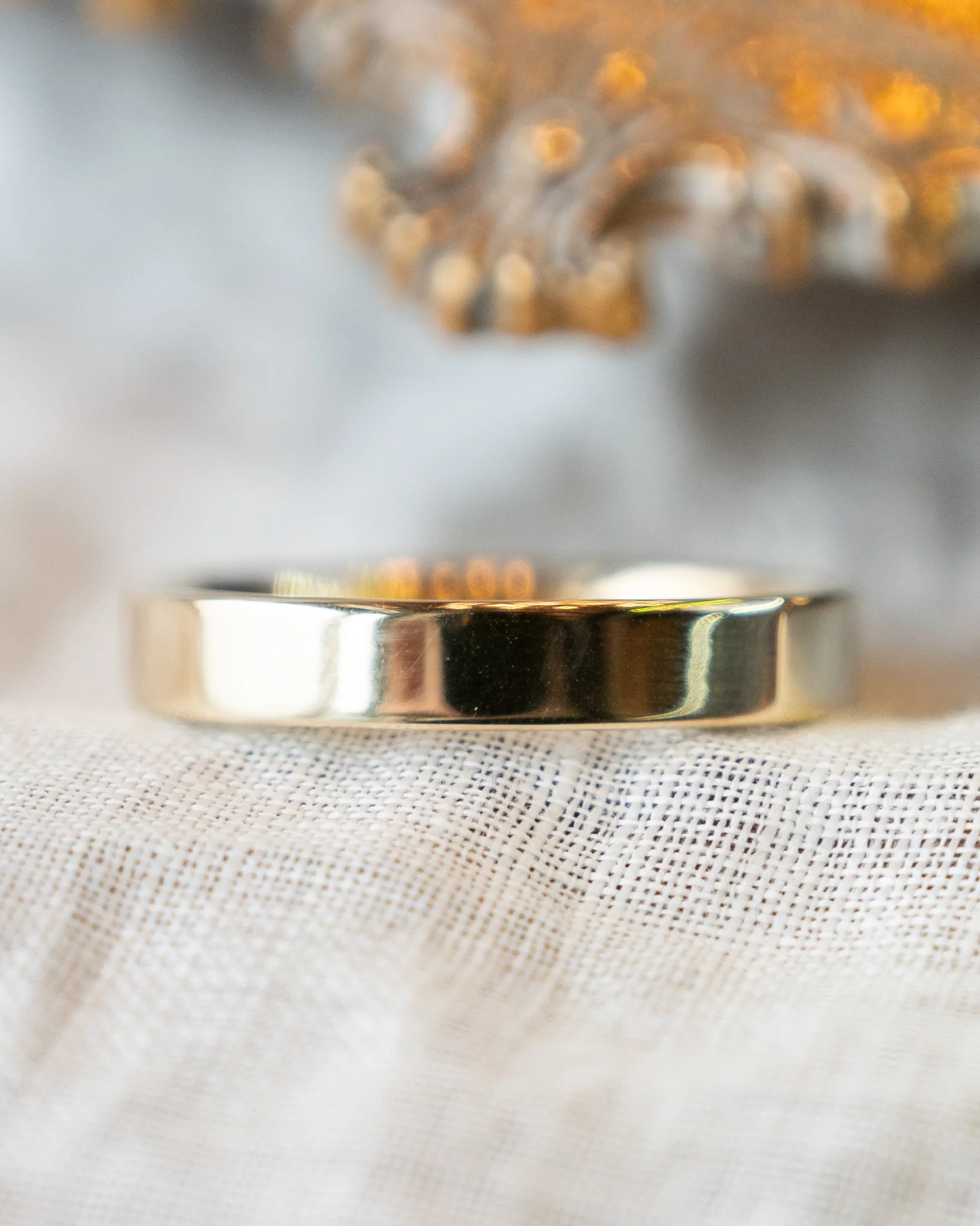 Men's Square Edge Wedding Band in 14k Yellow Gold - Image 6