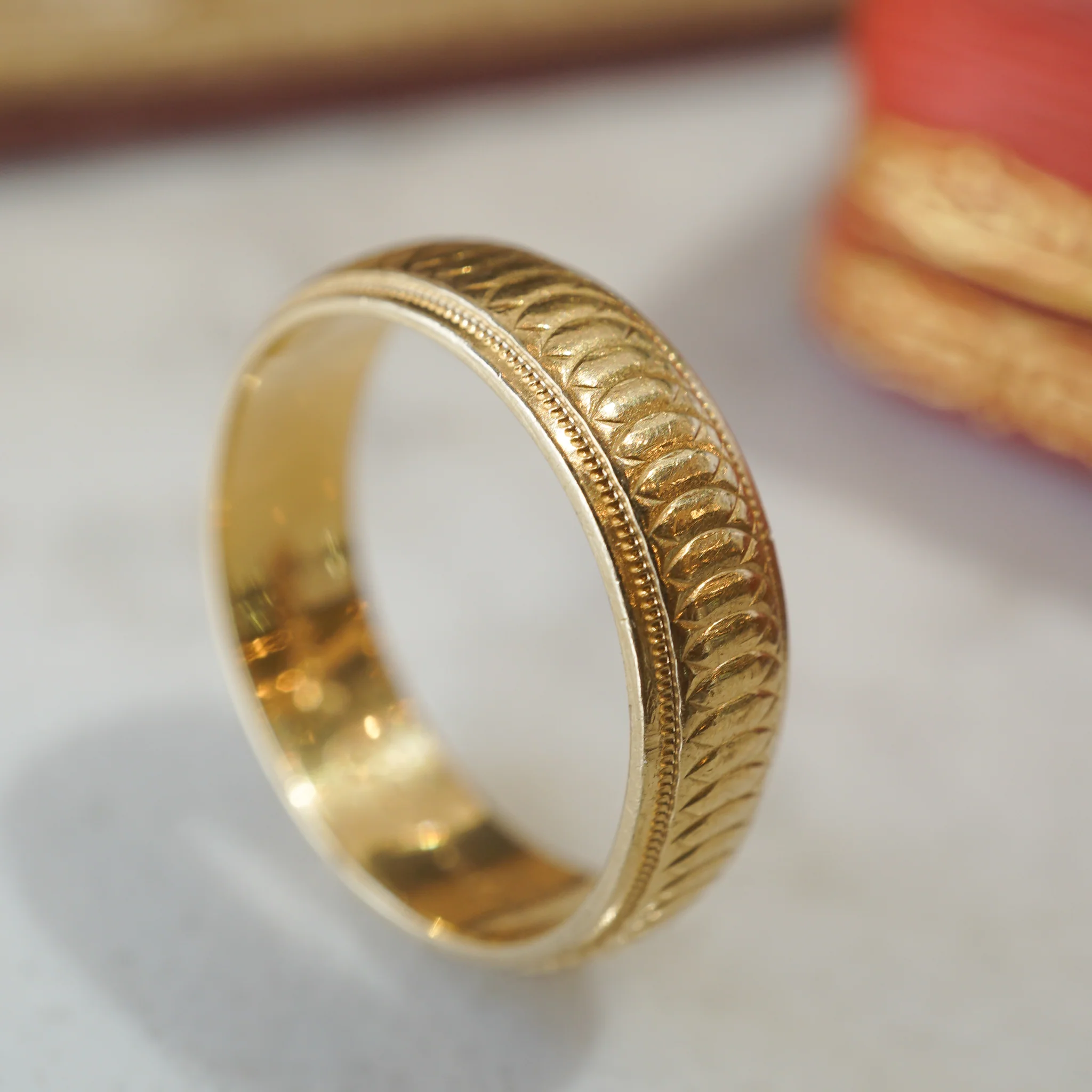 Mid-Century 5.8mm Engraved Wedding Band in 14k Yellow Gold - Image 3