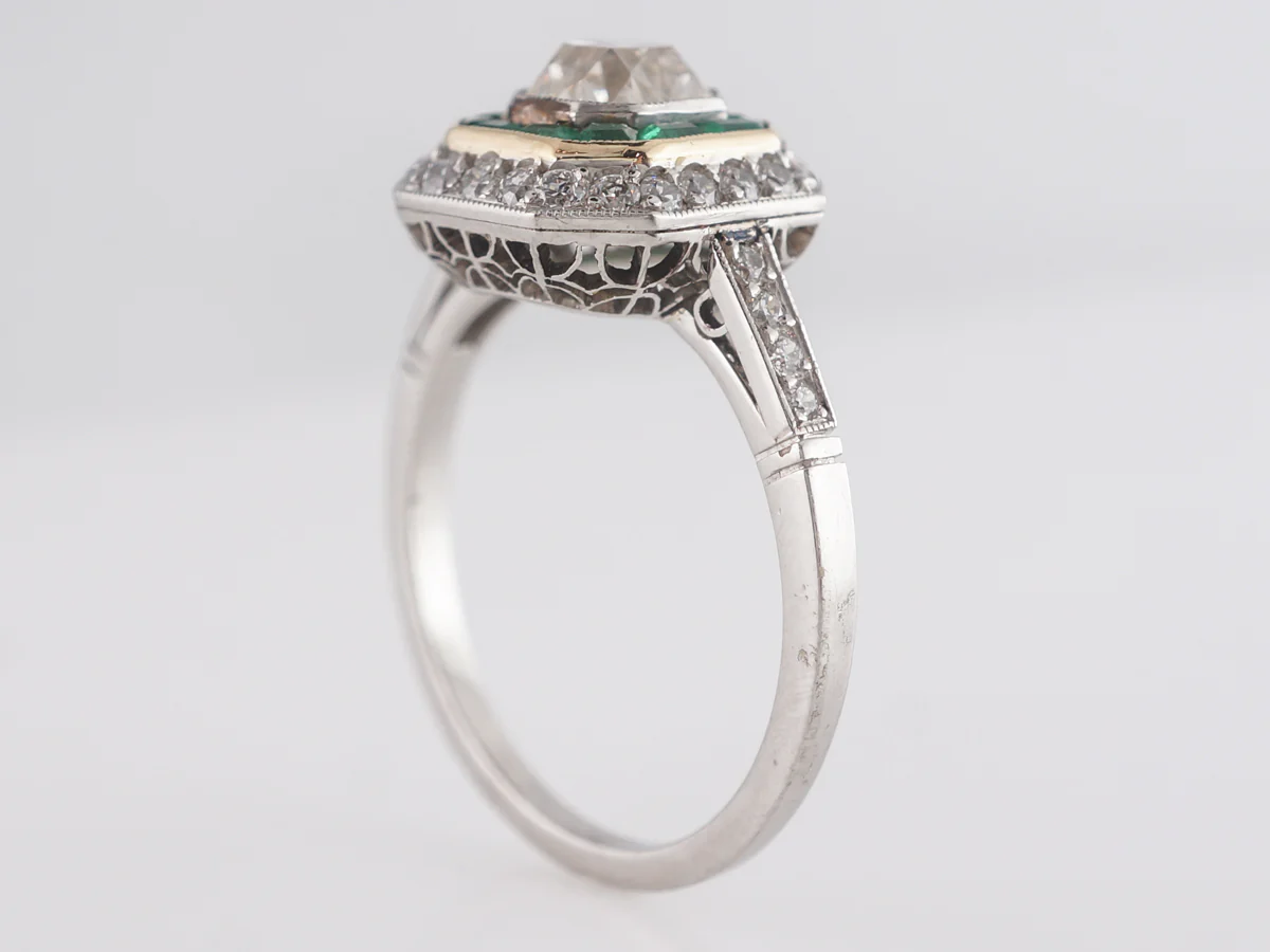 Mid-Century Emerald & Diamond Ring in 18k Yellow Gold and Platinum - Image 5