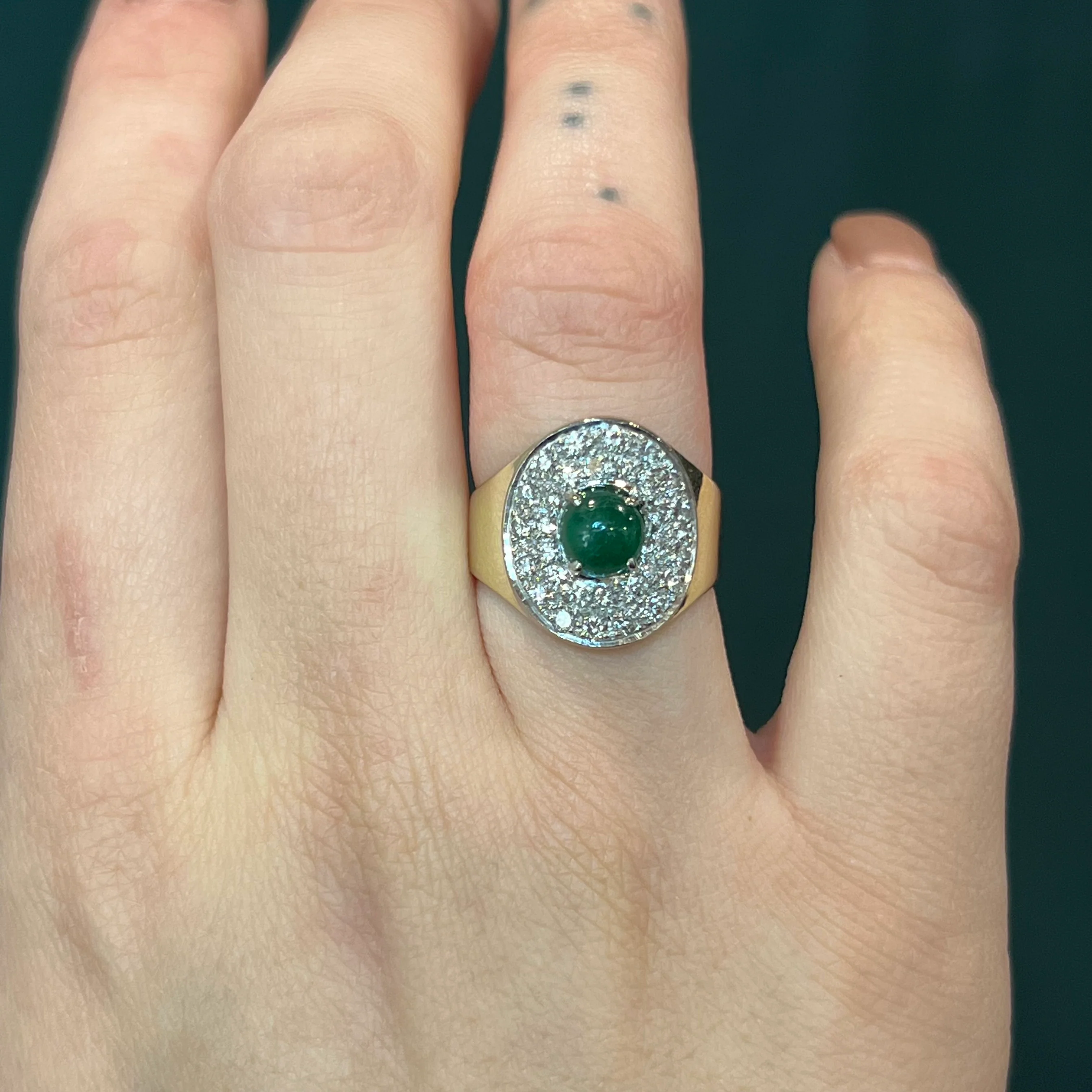 Mid-Century Emerald & Diamond Ring in 14k Gold - Image 5