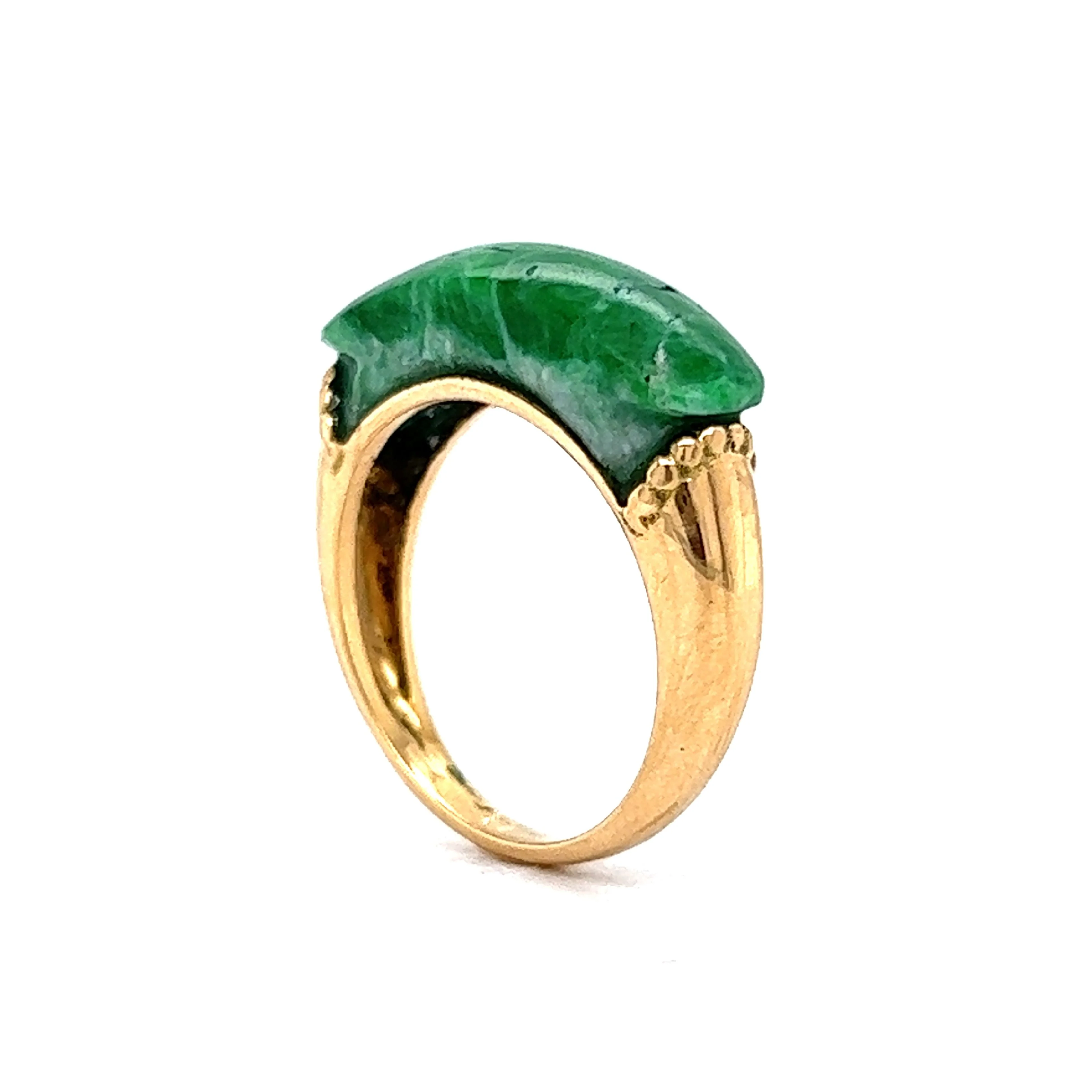 Mid-Century Jade Saddle Ring in 18k Yellow Gold - Image 5
