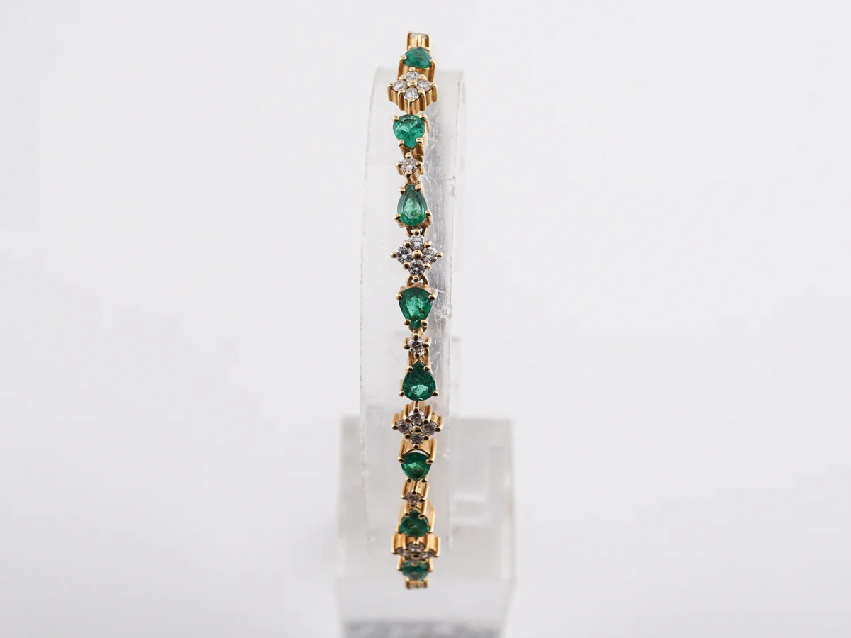 Mid-Century Pear Cut Emerald & Diamond Bracelet in 18K Yellow Gold - Image 2