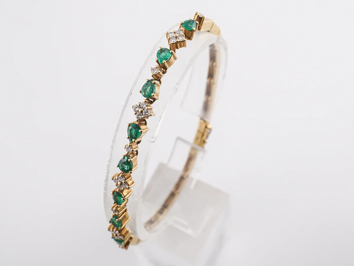 Mid-Century Pear Cut Emerald & Diamond Bracelet in 18K Yellow Gold - Image 3