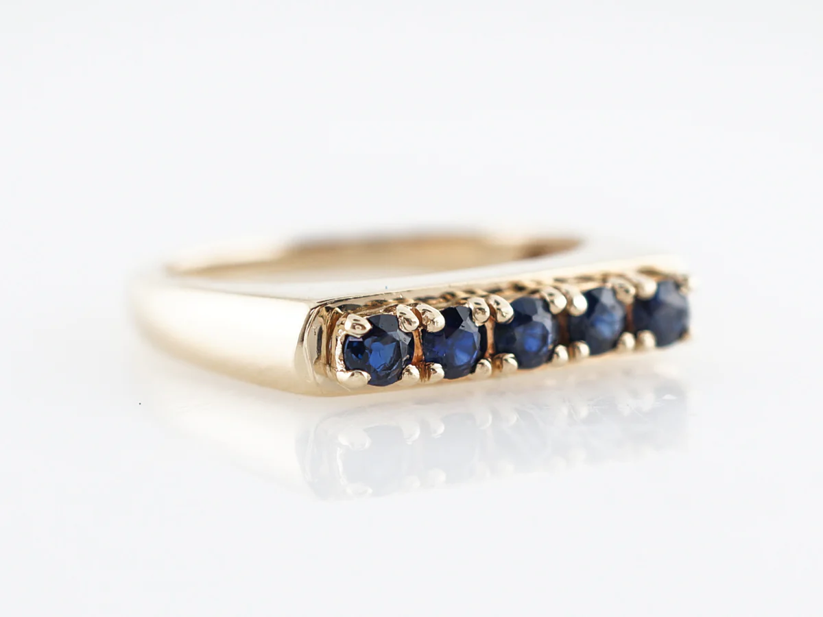 Mid-Century Sapphire Wedding Band in 14k Yellow Gold - Image 3