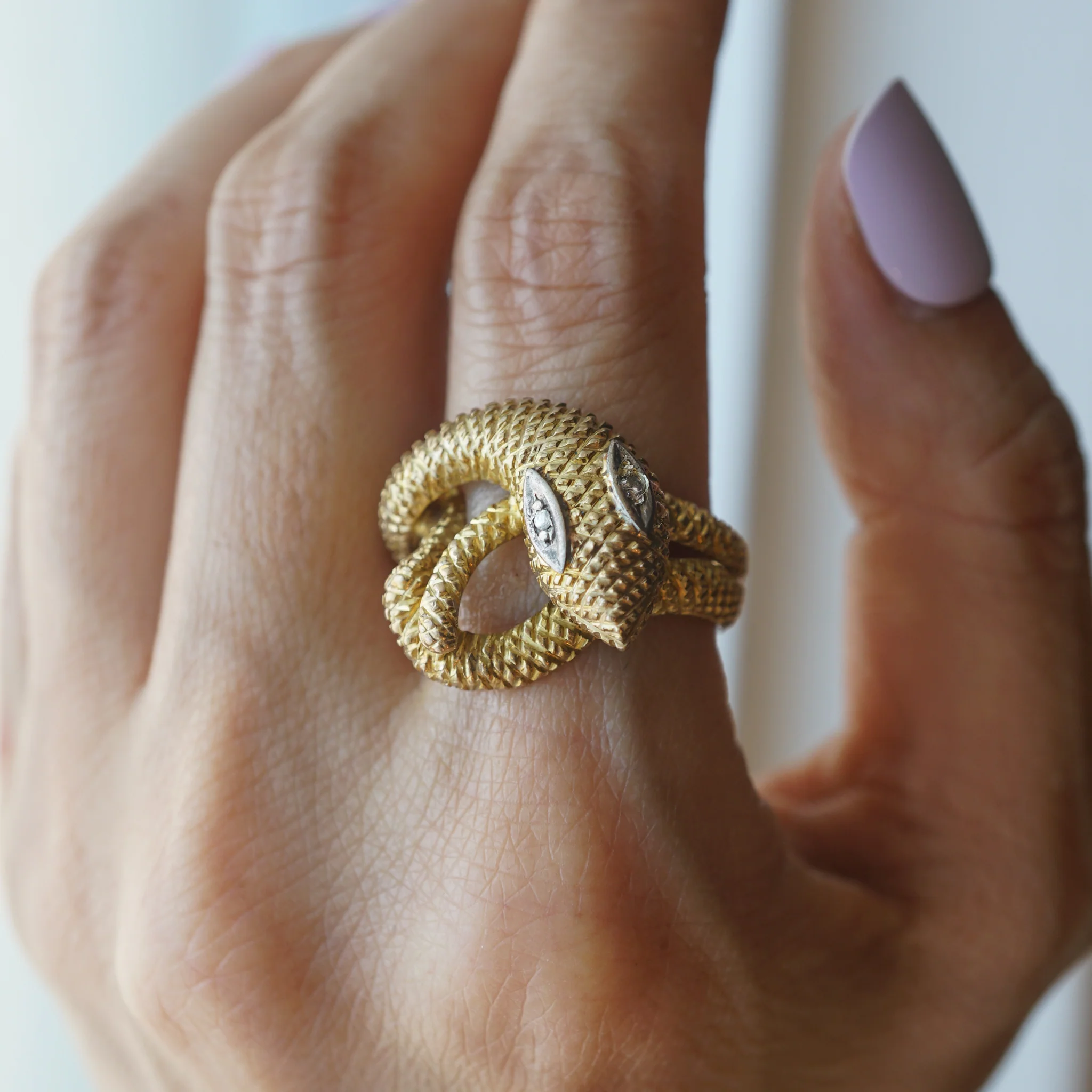 Mid-Century Textured Snake Ring in 14k Yellow Gold - Image 6