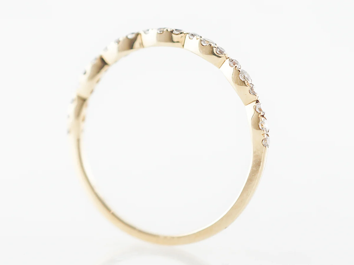 Modern .21 Diamond Wedding Band in Yellow Gold - Image 5