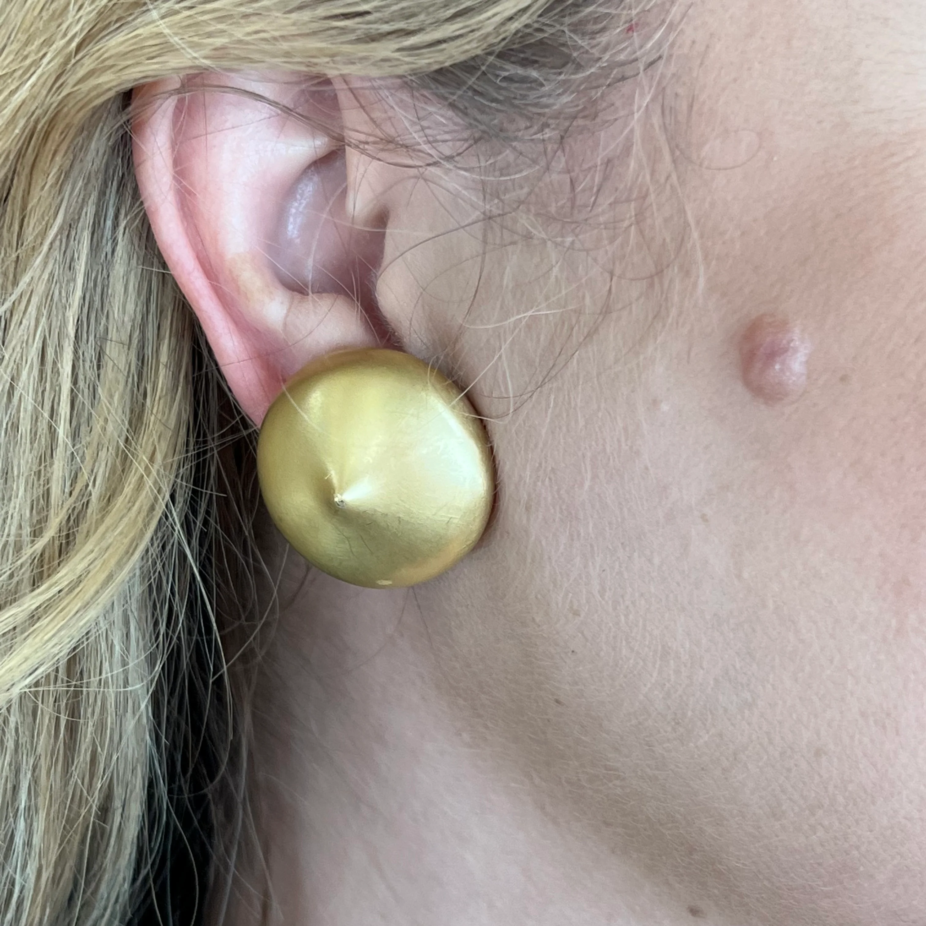 Modern Boregaard Clip On Earrings in 18k Yellow Gold - Image 4