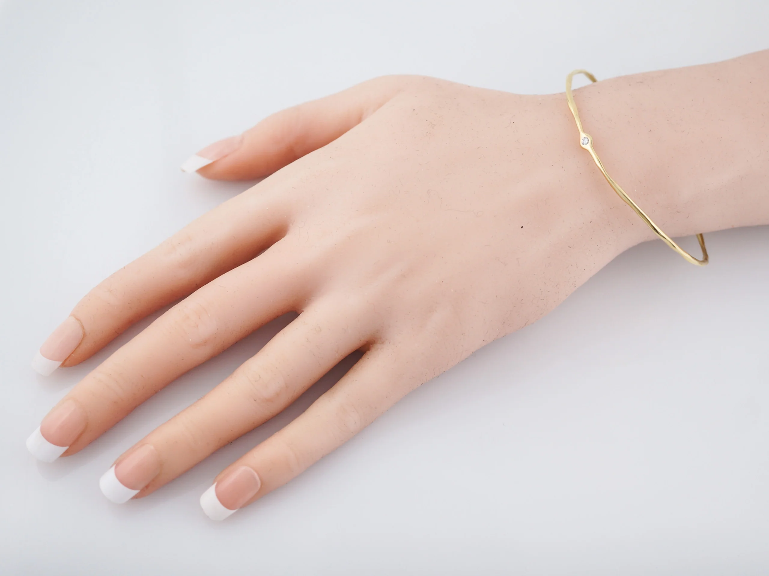 Modern Bracelet .10 Round Brilliant Cut Diamonds in 18k Yellow Gold - Image 6