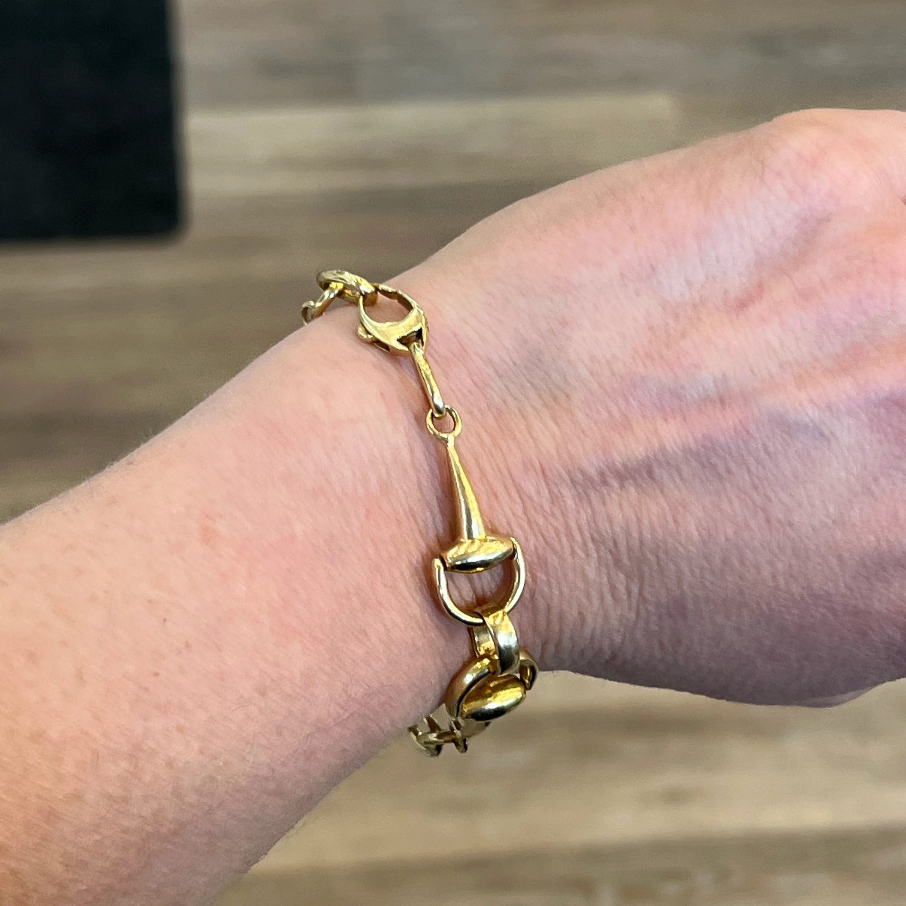 Modern Bridle Link Bracelet in 18k Yellow Gold - Image 7