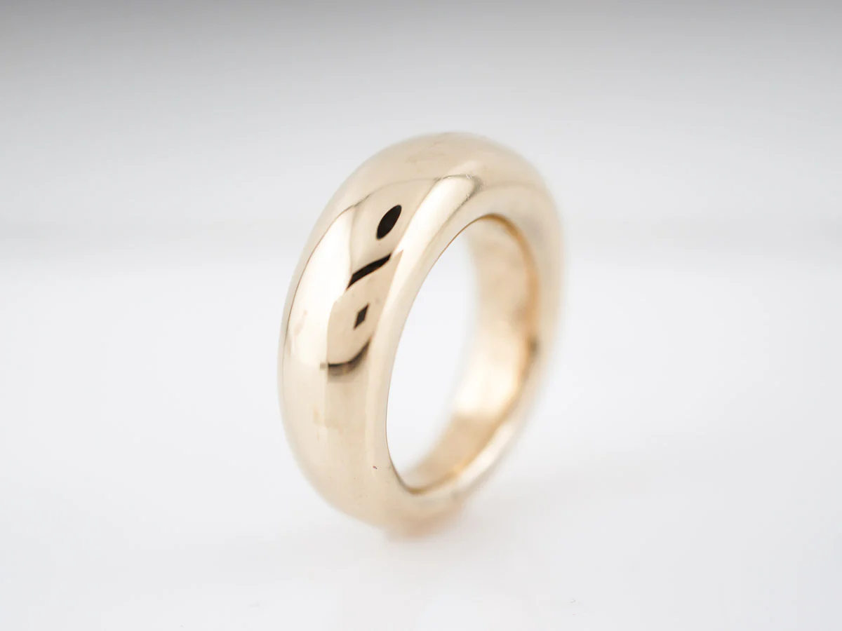 Modern Chaumet Right Hand Ring in 18k Yellow Gold - Image 2