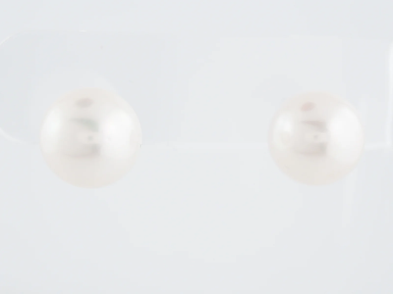 Modern Earrings Pearl in 14k White Gold