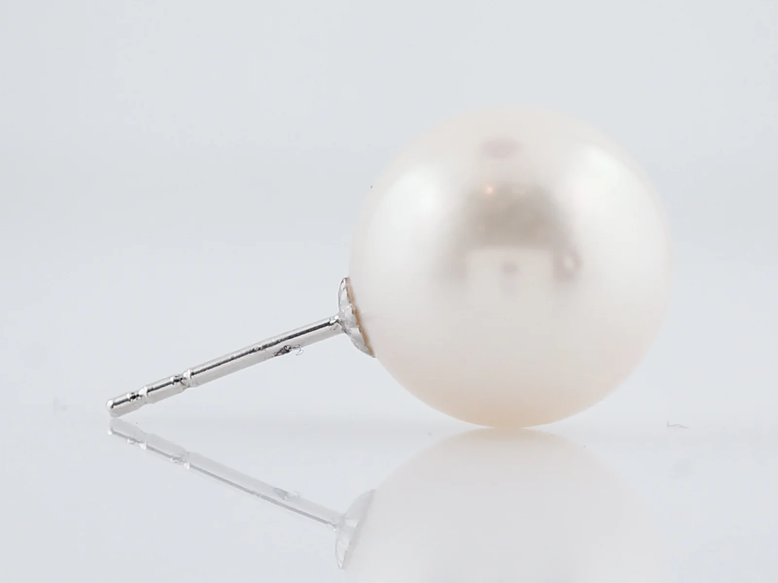 Modern Earrings Pearl in 14k White Gold - Image 3