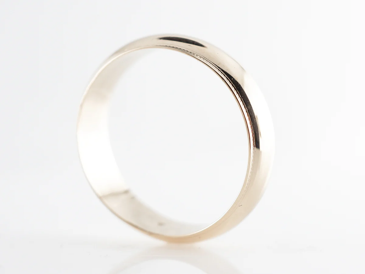 Modern Milgrain Wedding Band in 14k Yellow Gold - Image 3