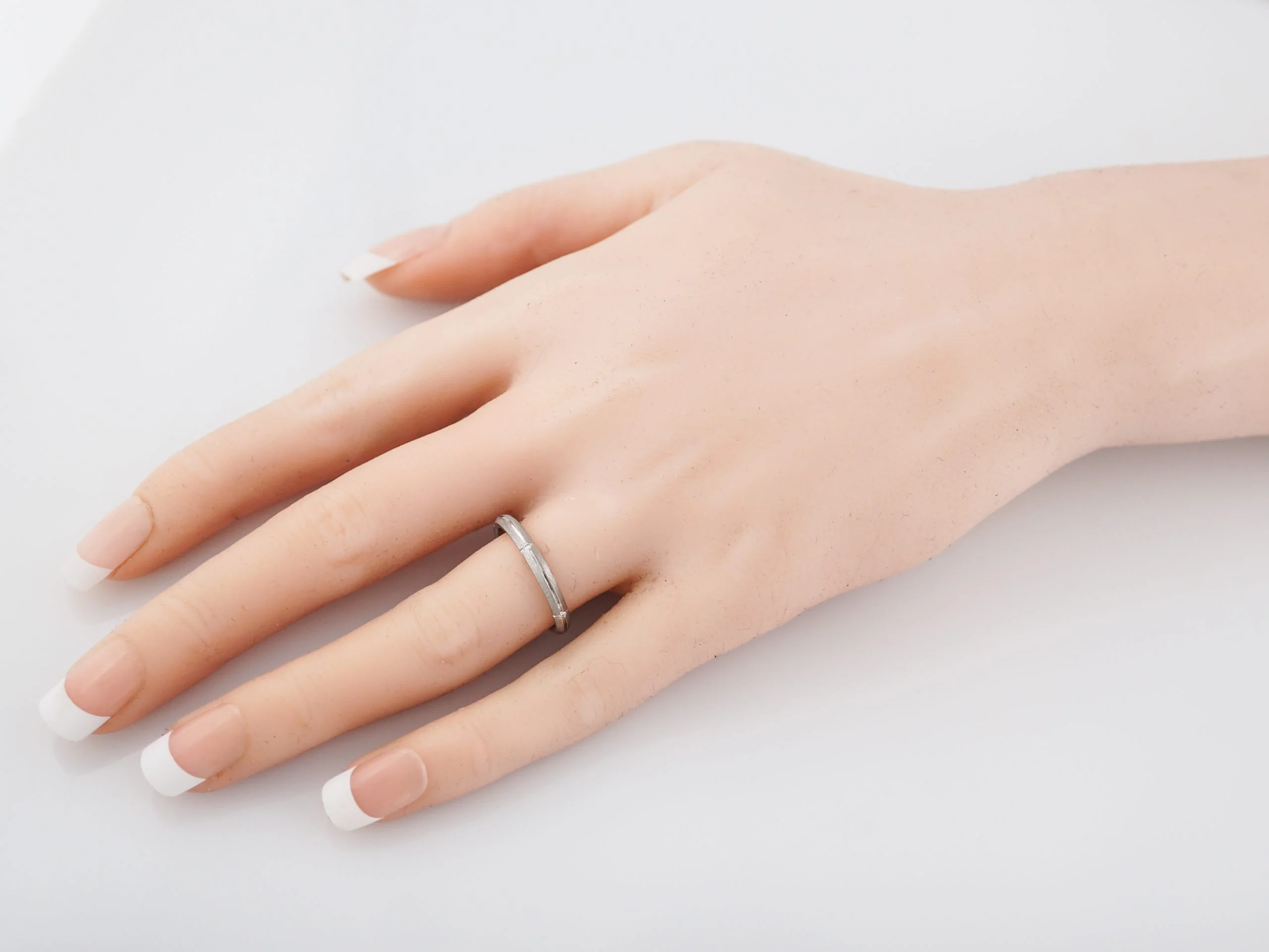 Modern Wedding Band Tiffany & Co .05 Round Brilliant Diamonds in 18k White Gold - Image 7