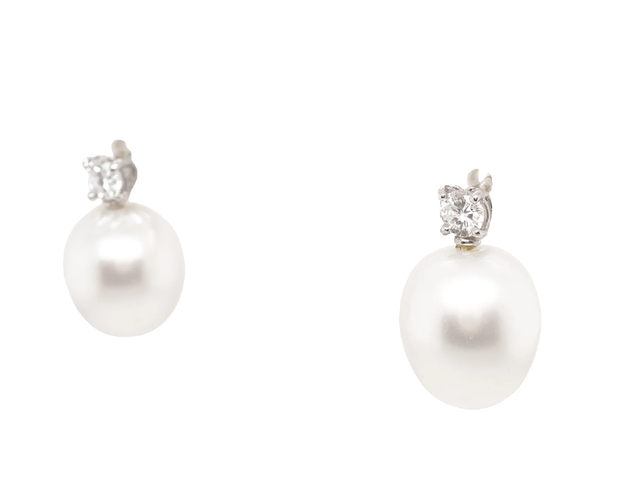 .45 Carat Diamond & Pearl Earrings in Platinum - Image 3
