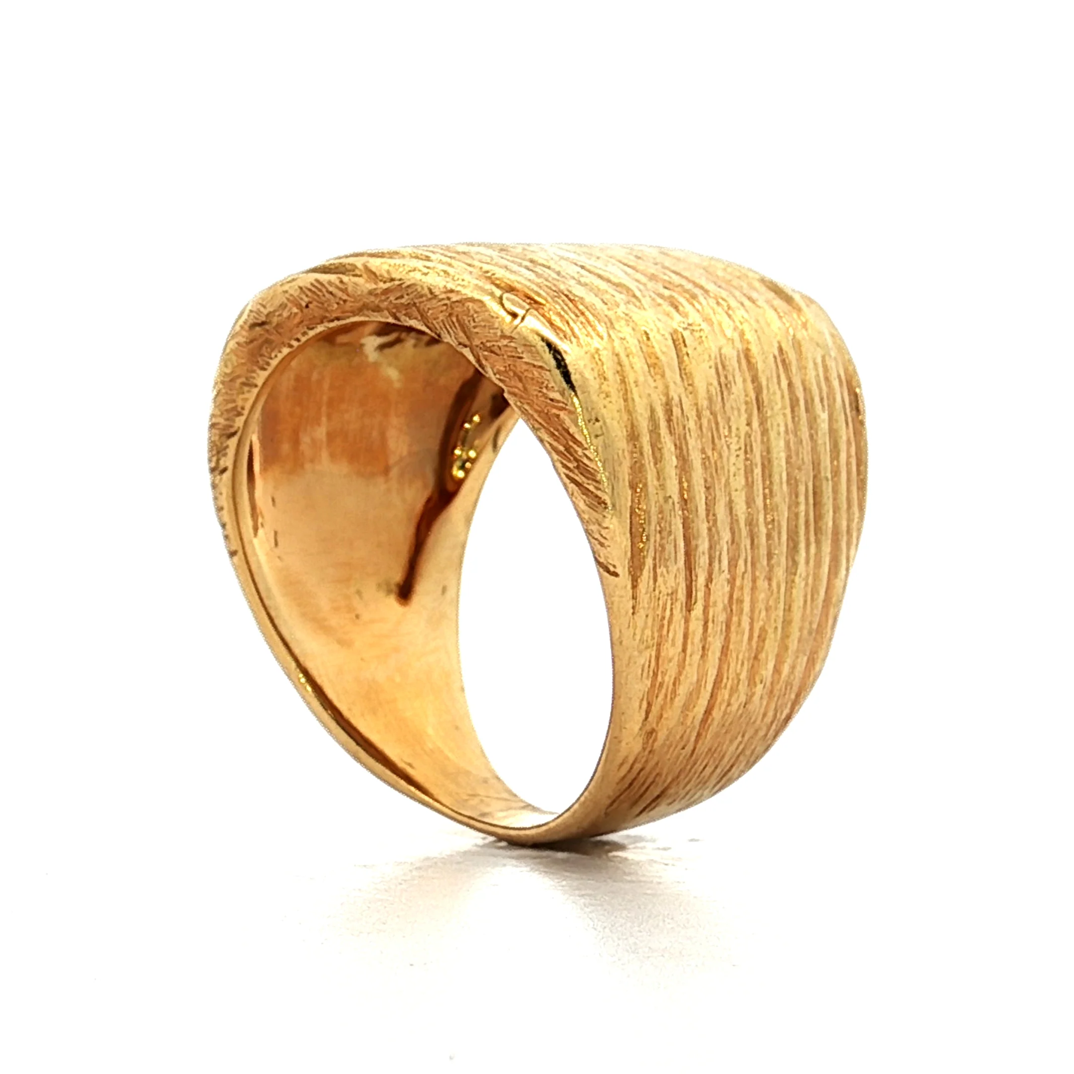 Organic Ridge Texture Statement Ring in 18k - Image 5