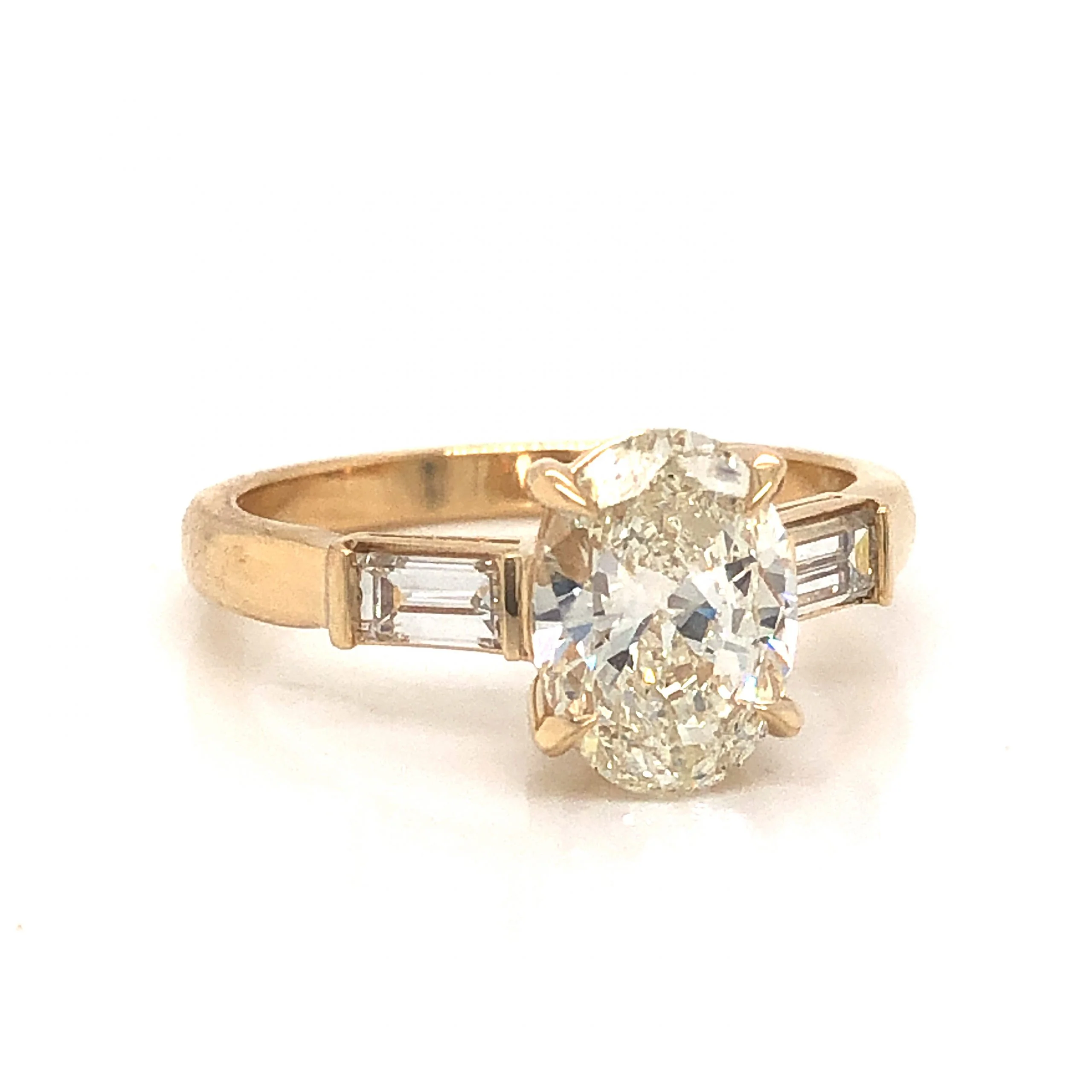 Oval Cut 1.51 Diamond Engagement Ring in 14k Yellow Gold - Image 3