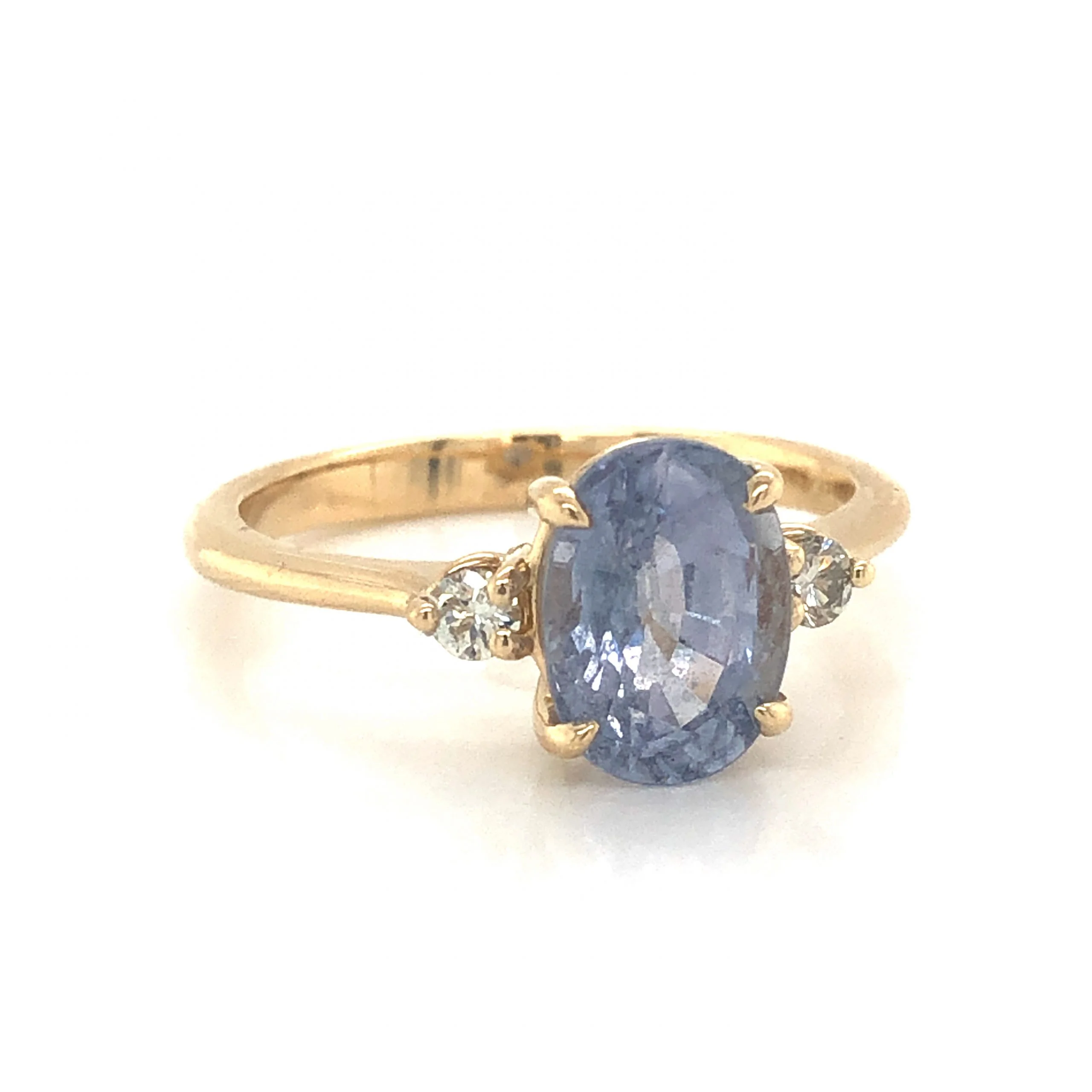 Oval Cut Lavender Sapphire Engagement Ring in Yellow Gold - Image 3