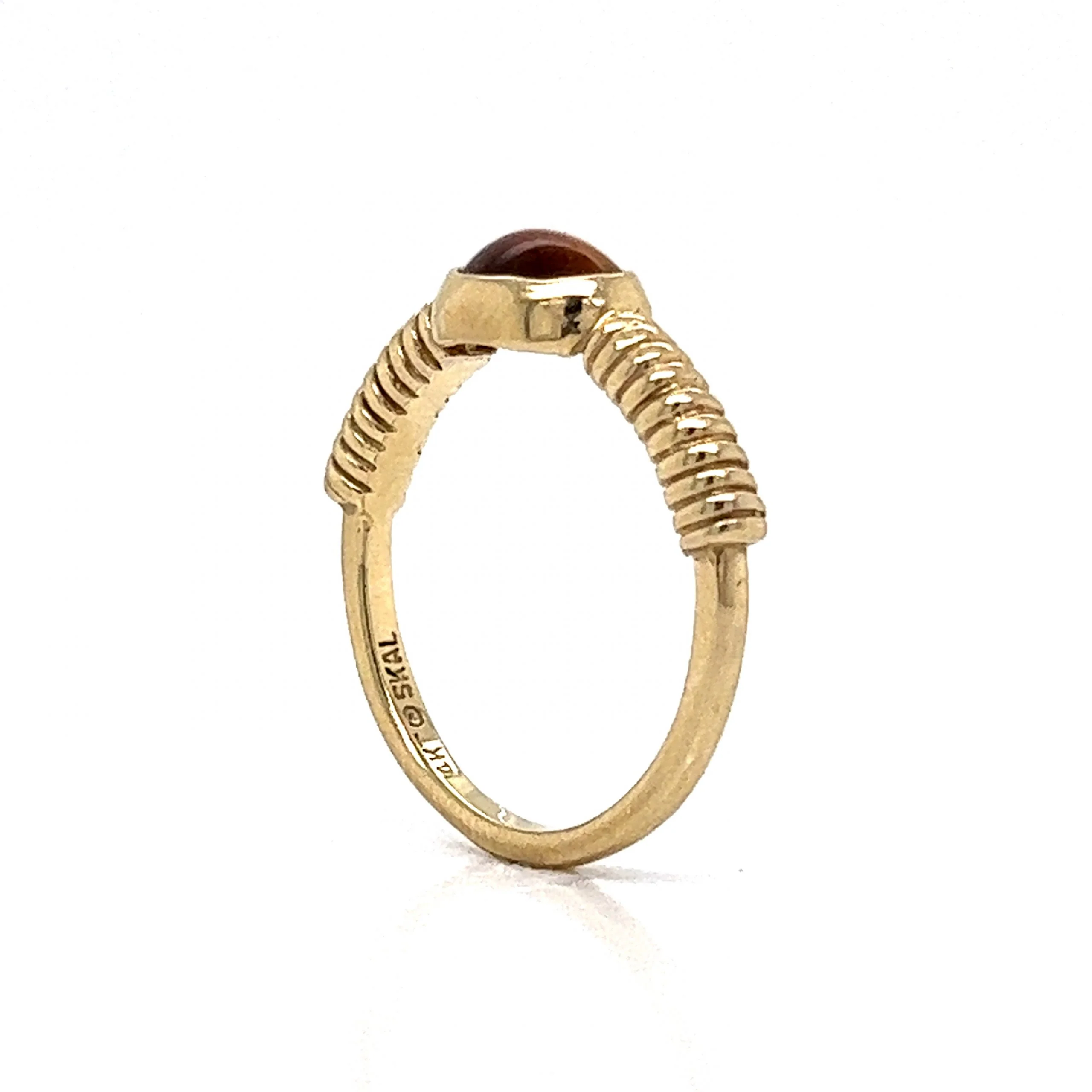 Oval Tiger's Eye Stacking Ring in 14k Yellow Gold - Image 5