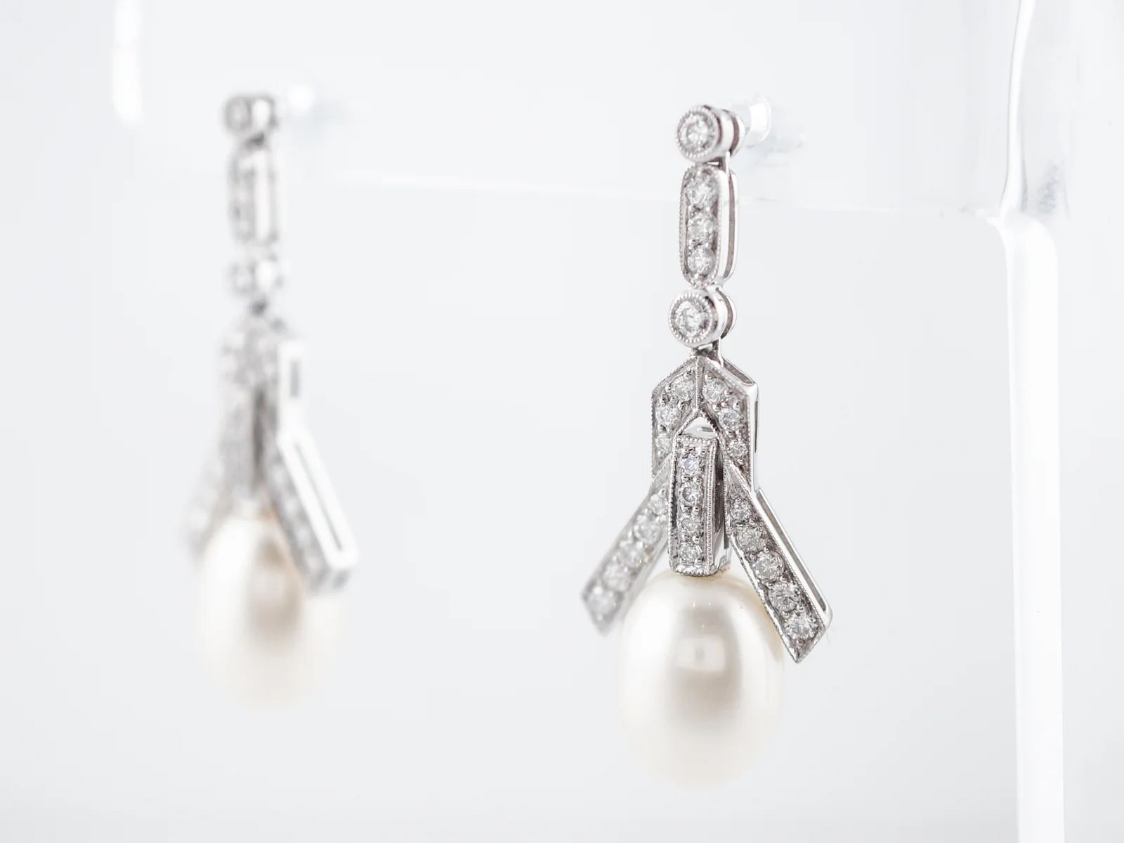 Pearl Earrings Modern .94 Round Brilliant Cut Diamond in Platinum - Image 2