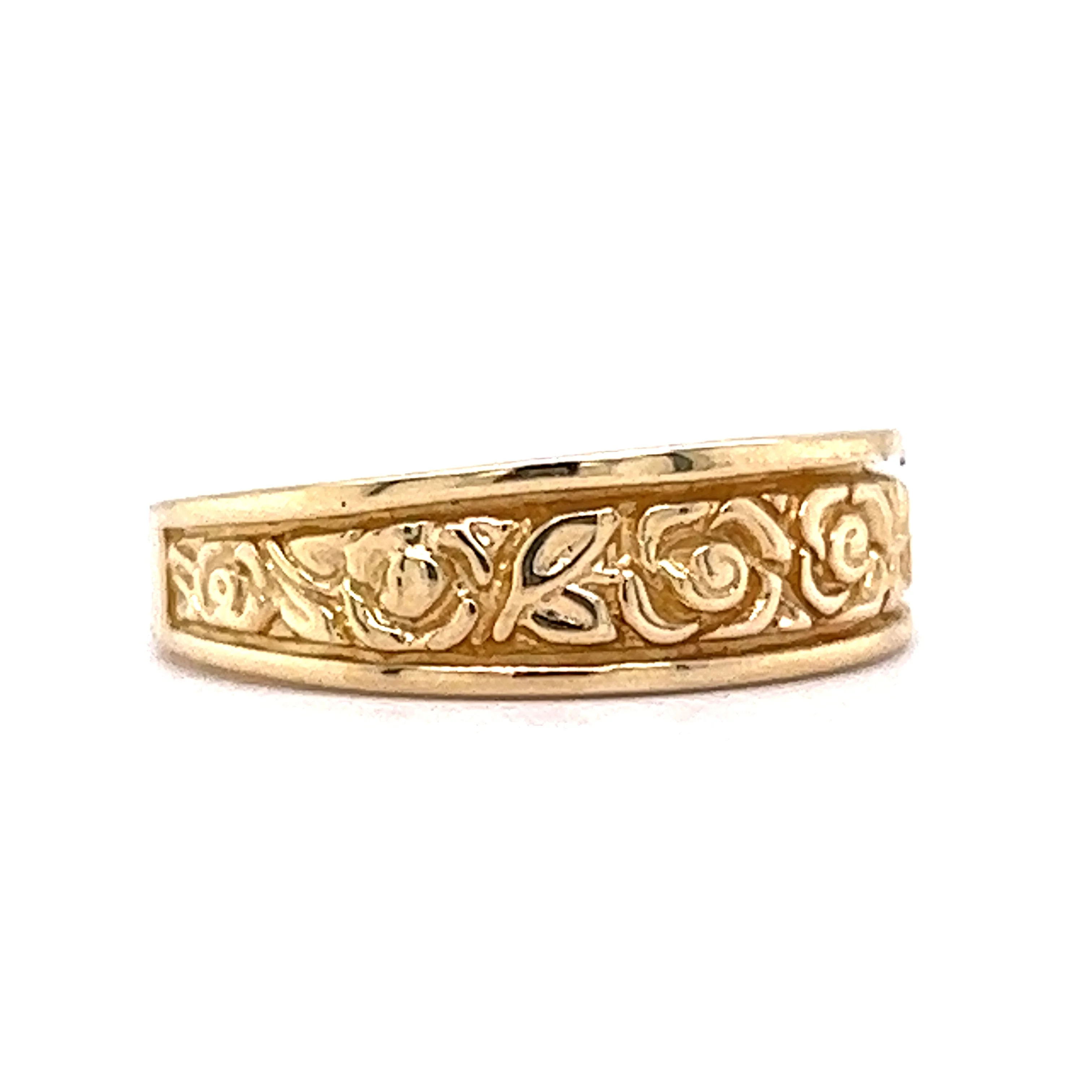 Vintage Style Wedding Band Floral Engraved in 14k Yellow Gold - Image 3