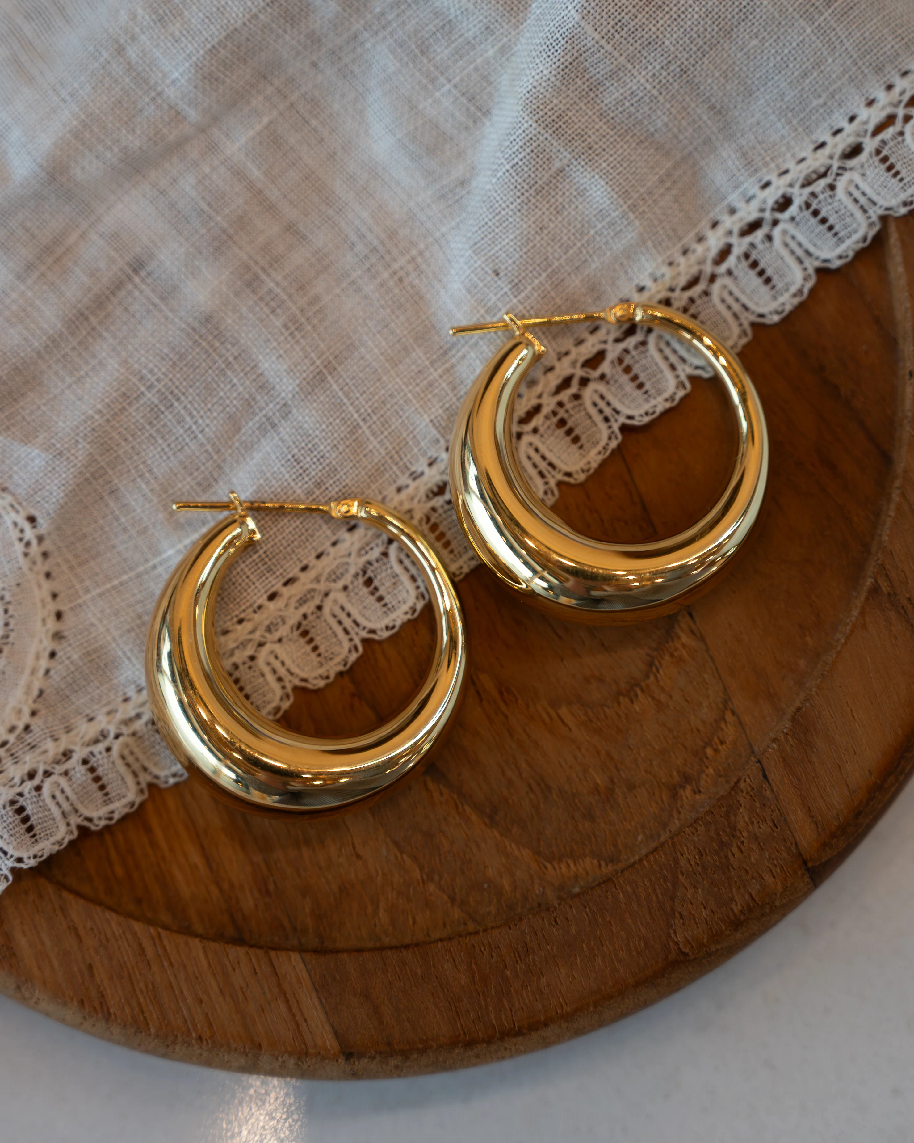 Tapered Hoop Earrings 14k Yellow Gold - Image 5