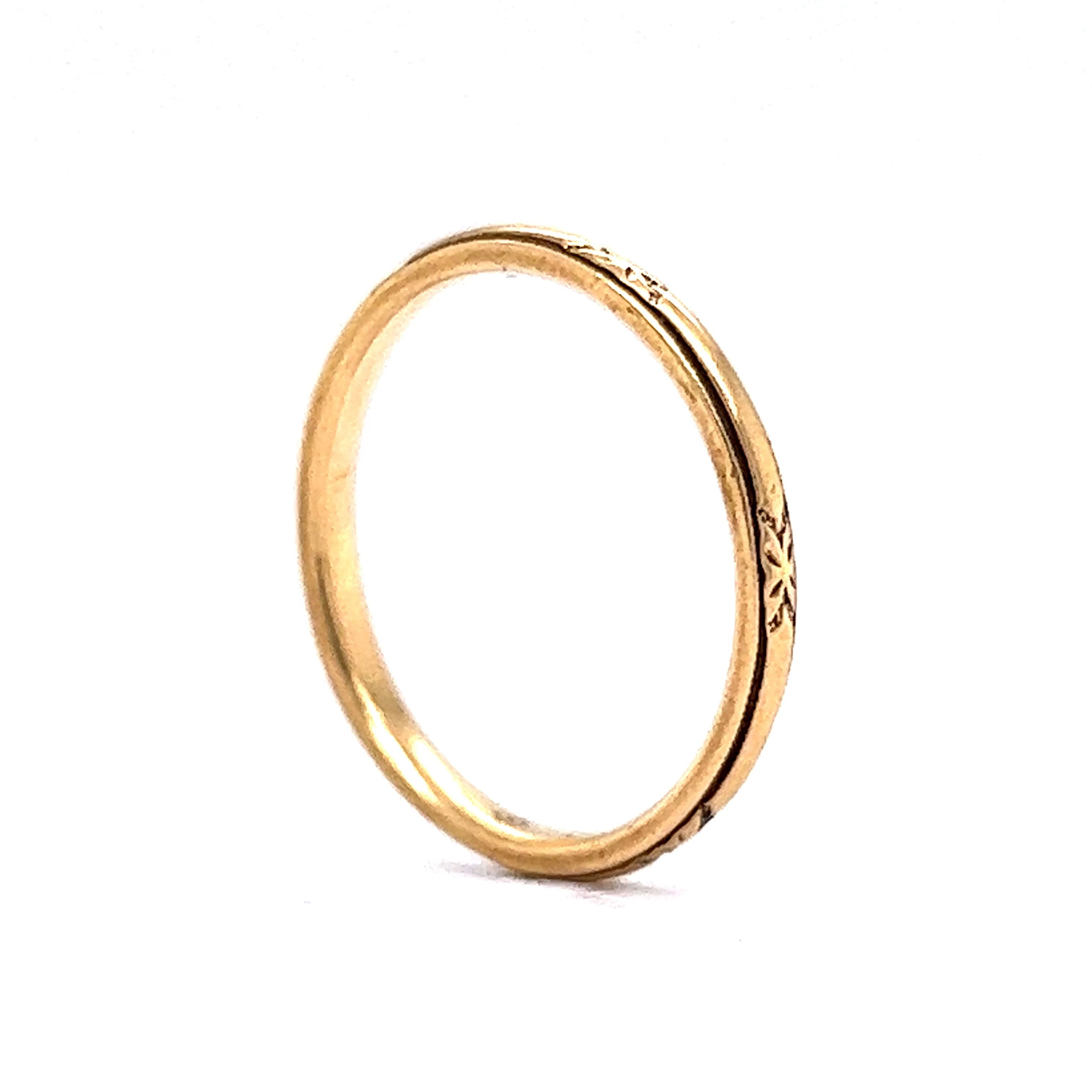 Men's Art Deco Thin Engraved Wedding Band in 14k Yellow Gold - Image 5