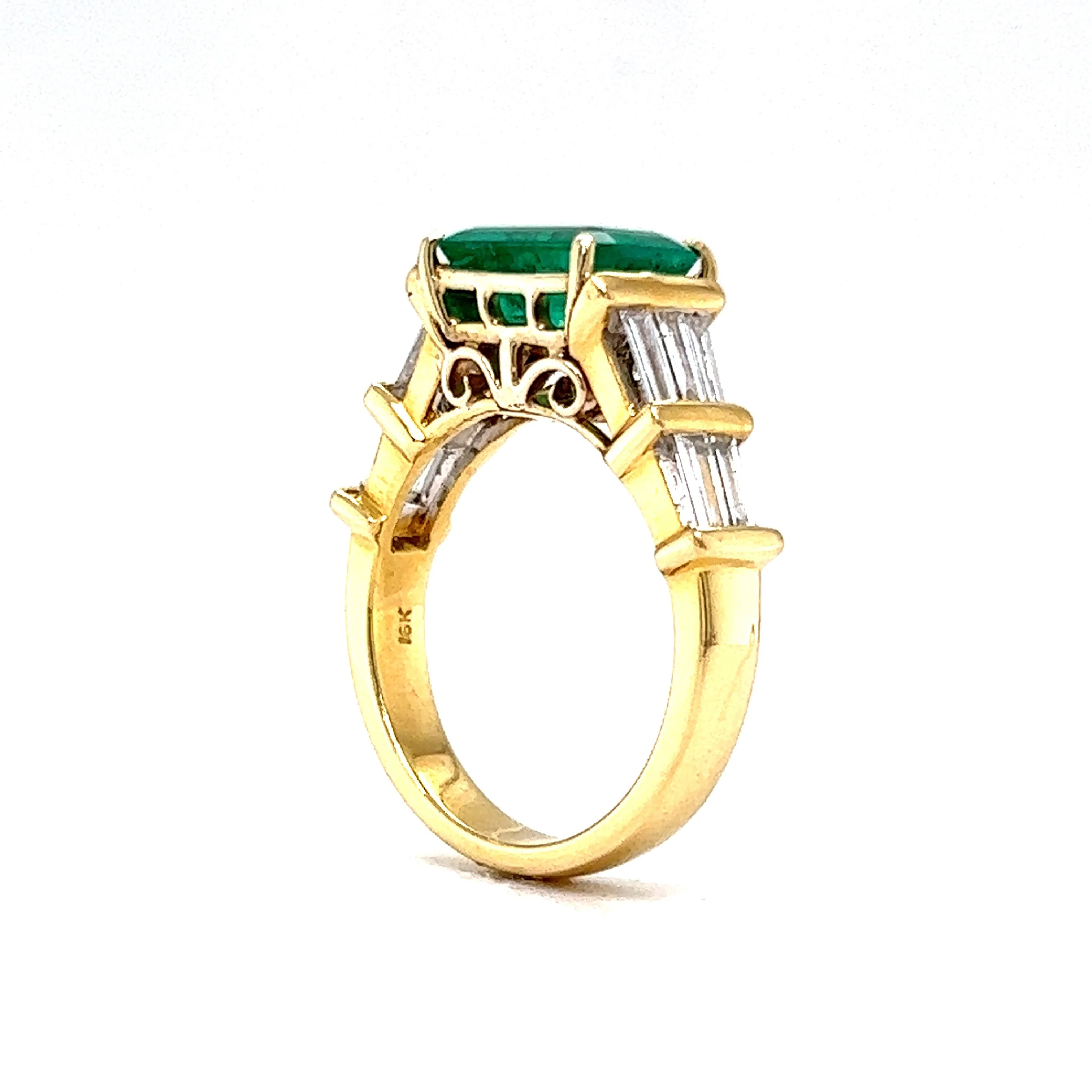 2.00 Emerald & Diamond Cocktail Ring in 18k Yellow Gold - Image 5