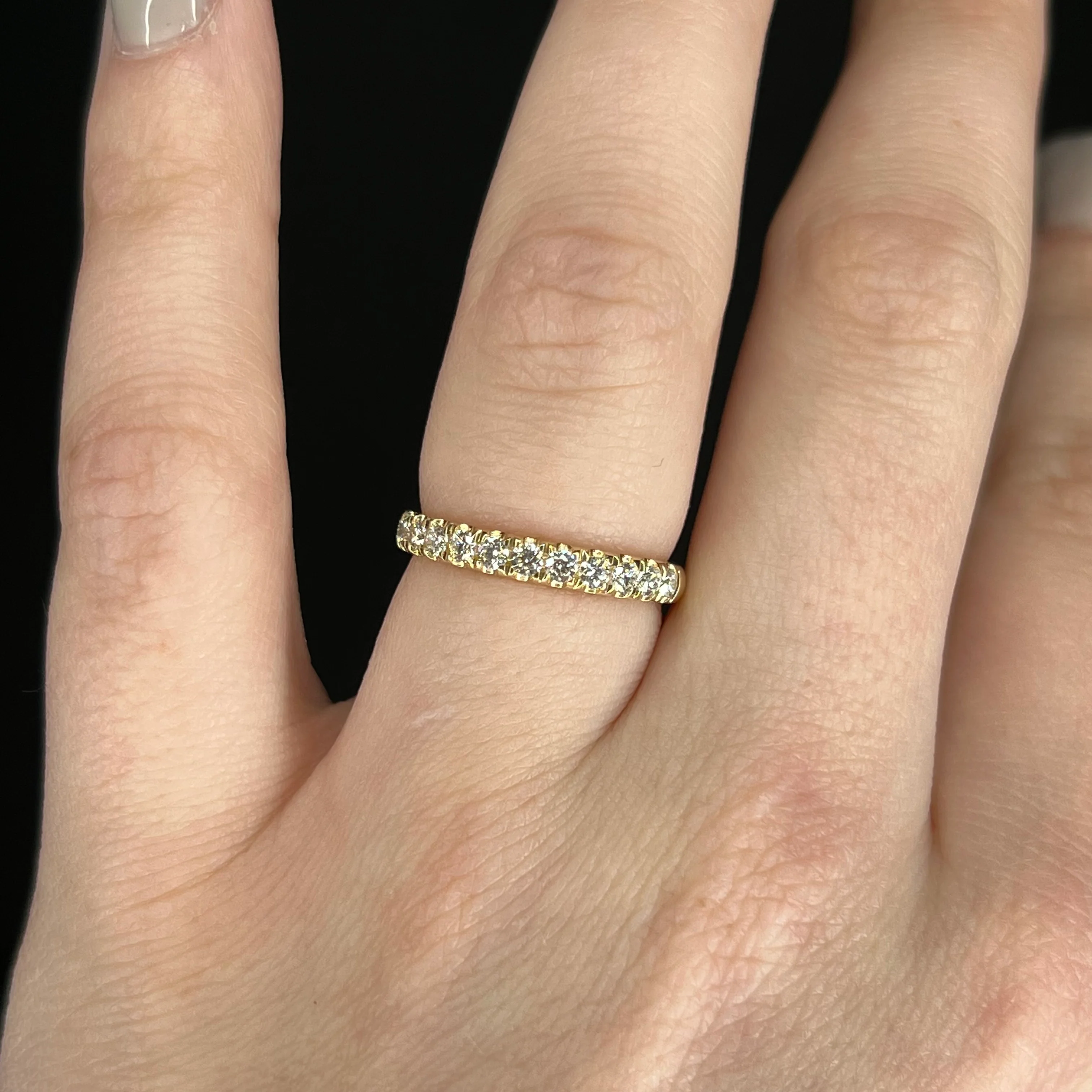 .53 Round Brilliant Diamond Wedding Band in Yellow Gold - Image 6