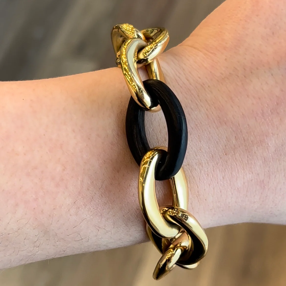 Carl Bucherer Ebony & Gold Oval Link Bracelet in 18k - Image 4