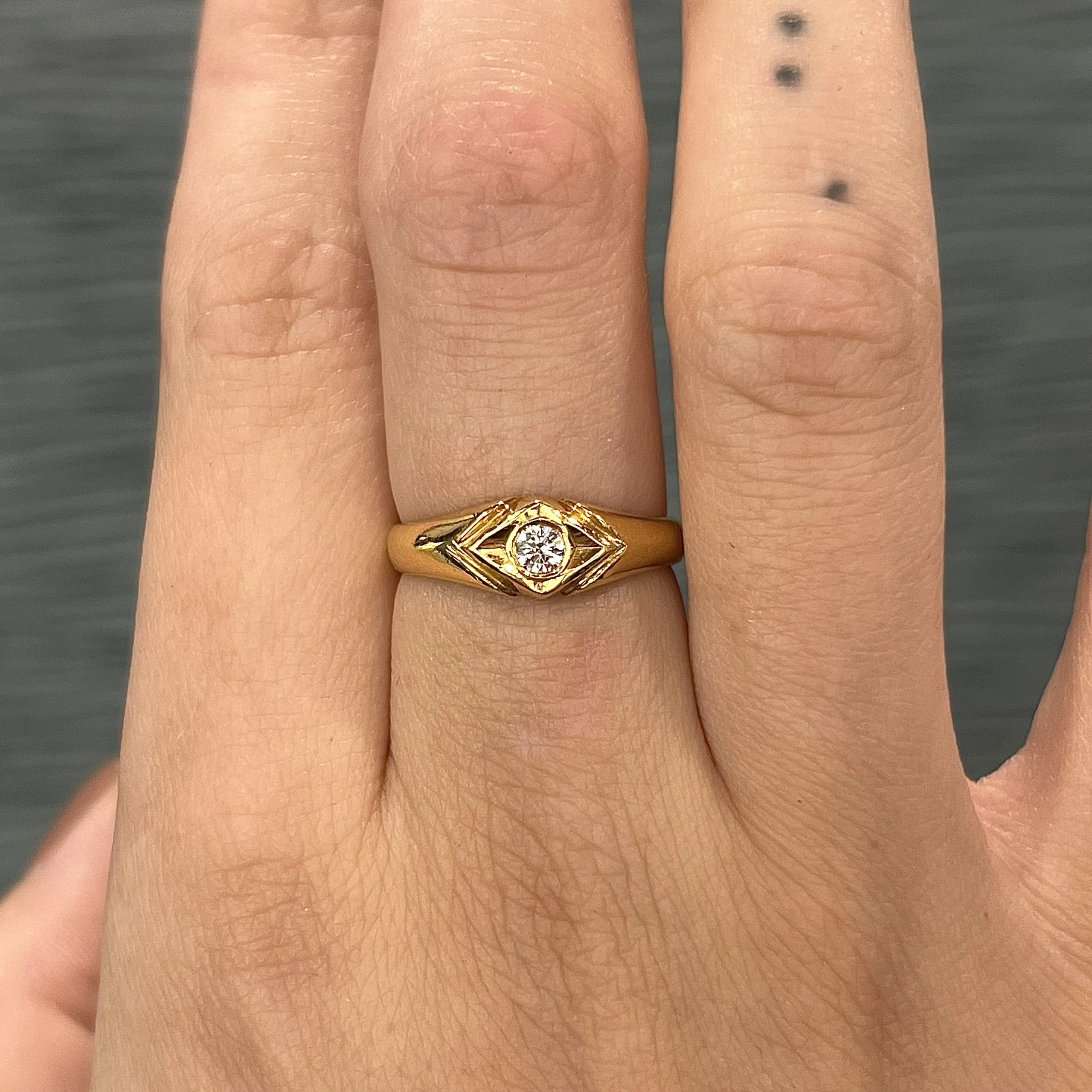Retro Solitaire Diamond Stacking Ring in 18k Yellow Gold - Image 6