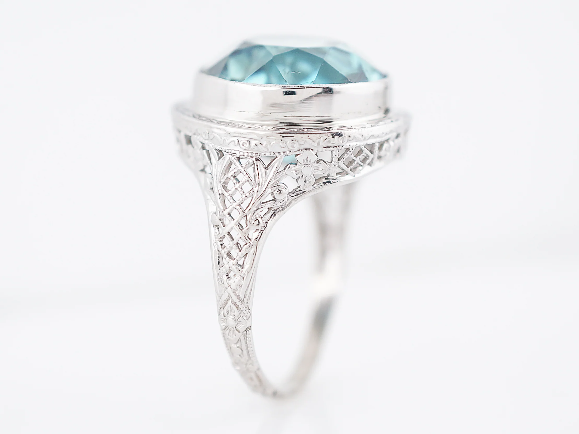 Right Hand Ring Art Deco 14.16 Round Cut Zircon in 14k White Gold - Image 6