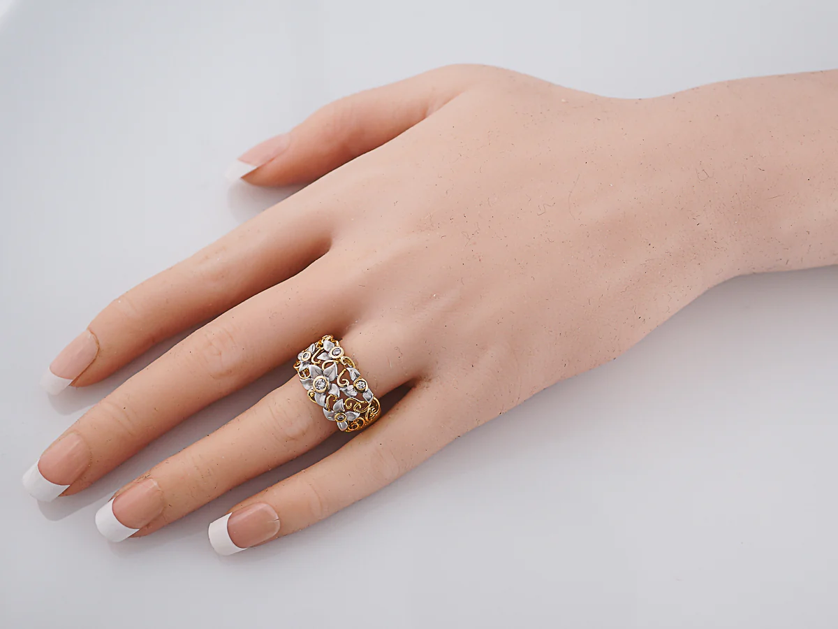 Right Hand Ring Modern .15 Round Brilliant Cut Diamonds in 18k Yellow Gold - Image 7