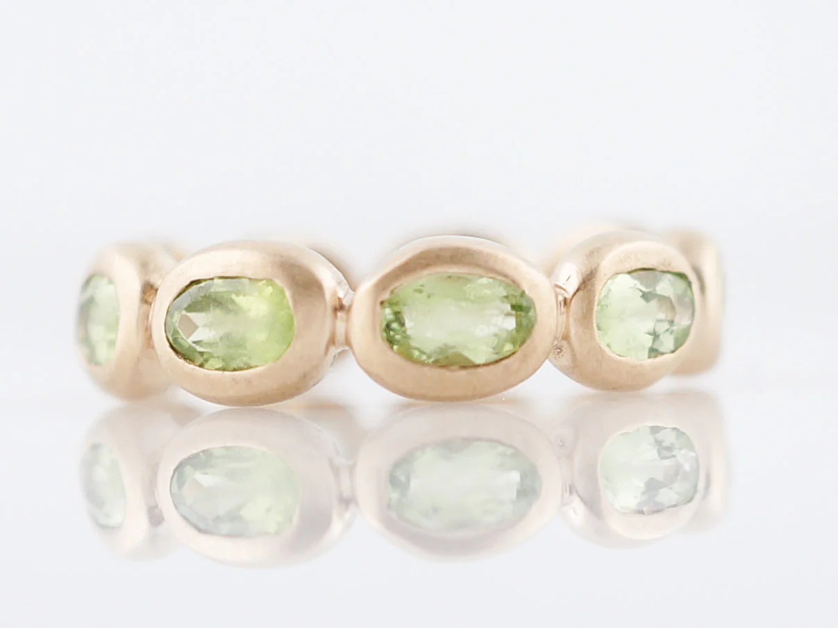 Right Hand Ring Modern 2.97 Oval Cut Peridot in 14K Yellow Gold - Image 2