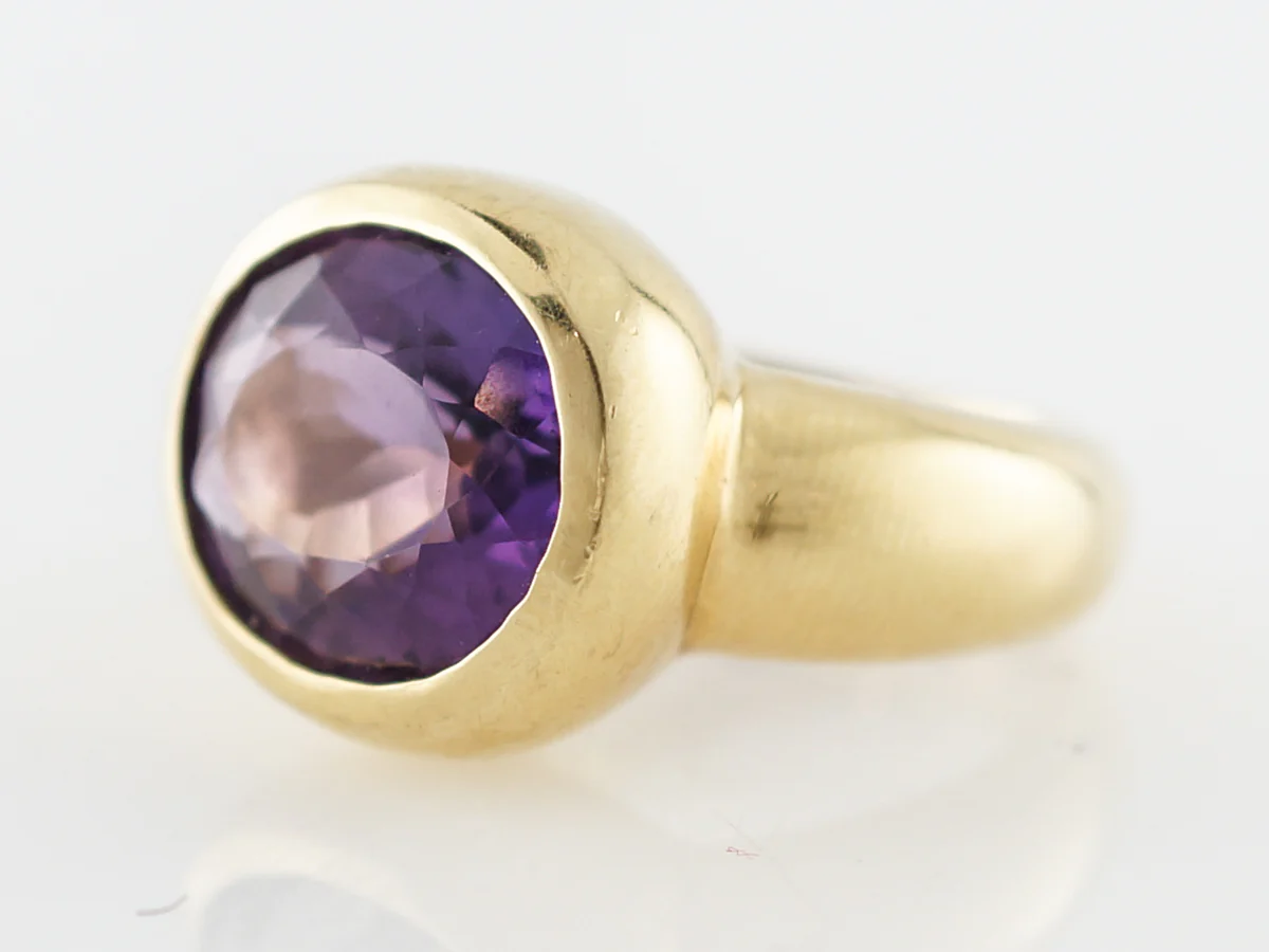 Right Hand Ring Modern 6.68 Oval Cut Amethyst in 18k Yellow Gold - Image 2