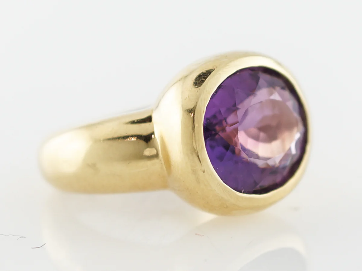 Right Hand Ring Modern 6.68 Oval Cut Amethyst in 18k Yellow Gold - Image 3