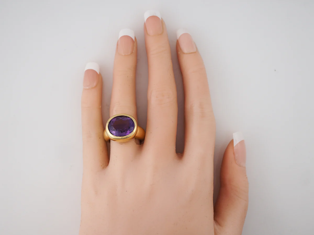 Right Hand Ring Modern 6.68 Oval Cut Amethyst in 18k Yellow Gold - Image 7