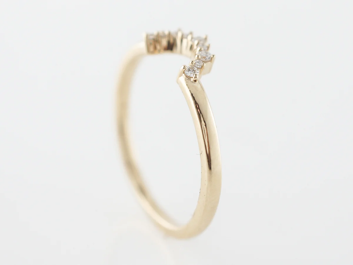Round Brilliant Cut Diamond Curved Wedding Band in Yellow Gold - Image 4