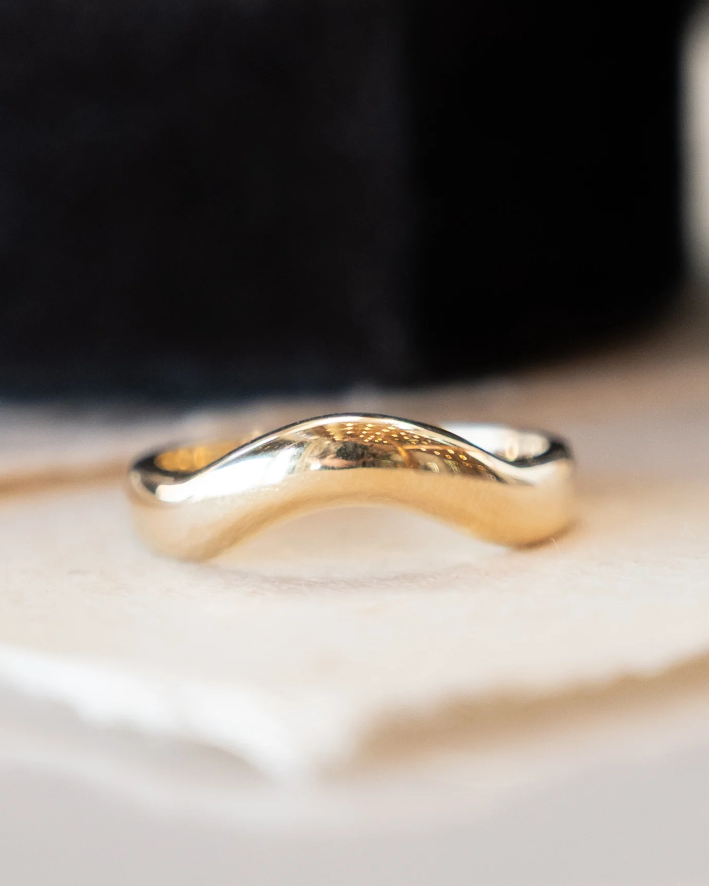 Rounded Bubble Contour Wedding Band 14k Yellow Gold - Image 6