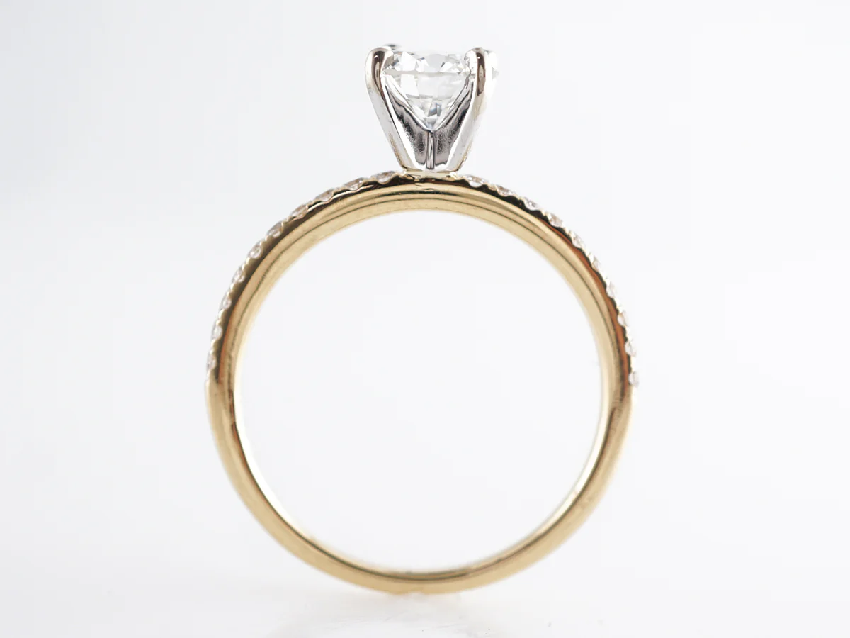 Solitaire Round Brilliant Diamond Engagement Ring in 18k - Image 4