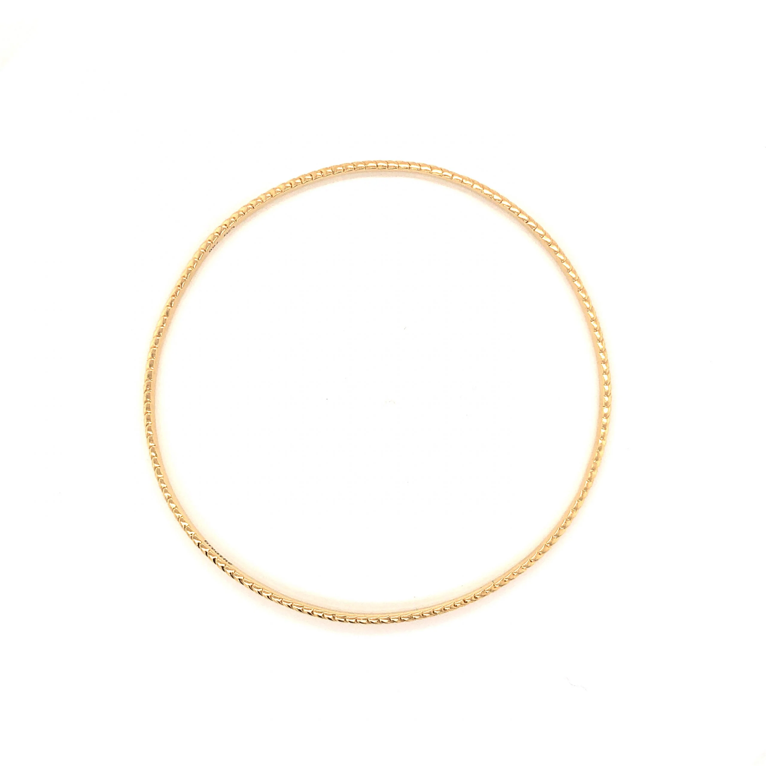 Textured Bangle Bracelet in 18k Yellow Gold - Image 4