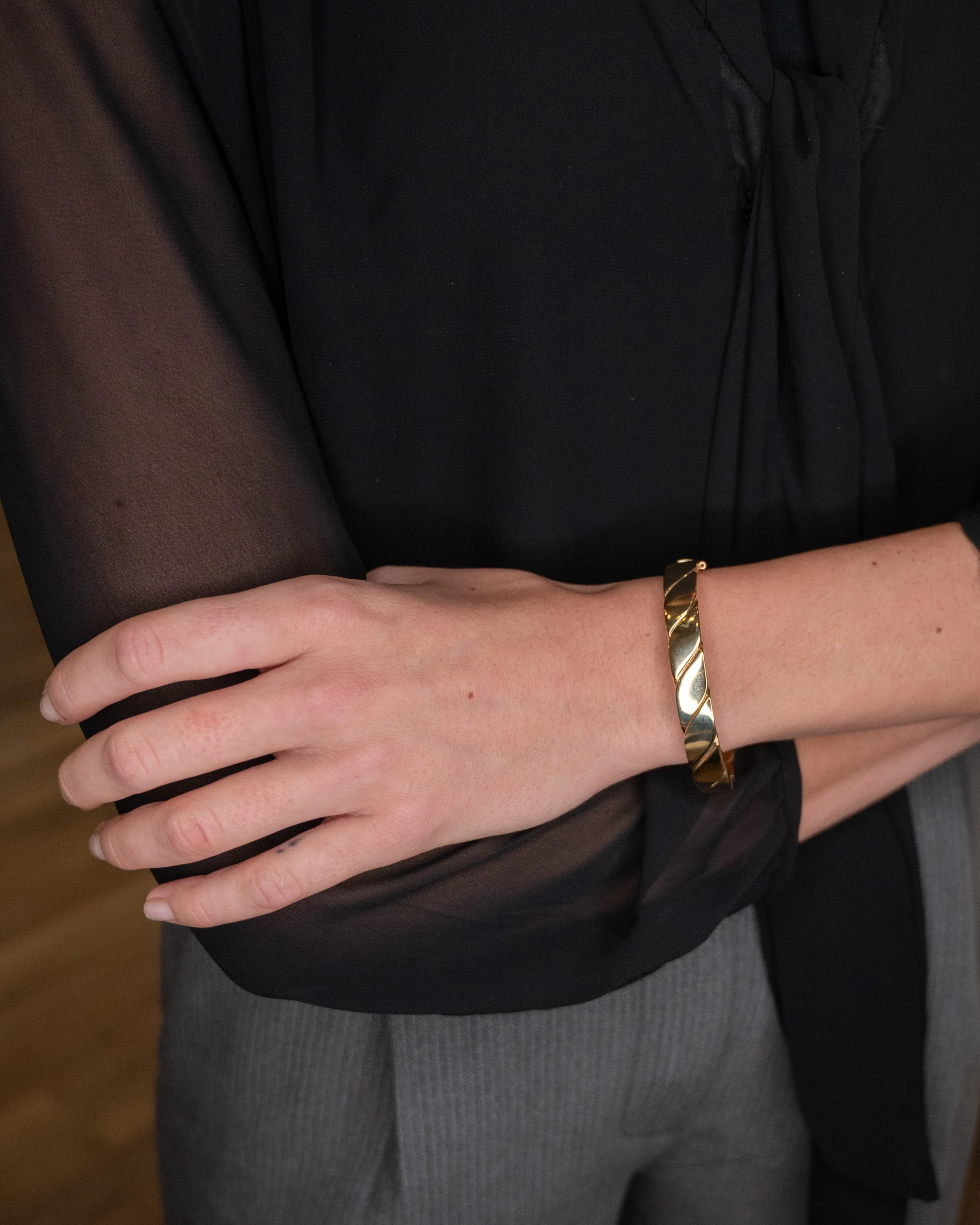 Textured Rope Bangle Bracelet 14k Yellow Gold - Image 5