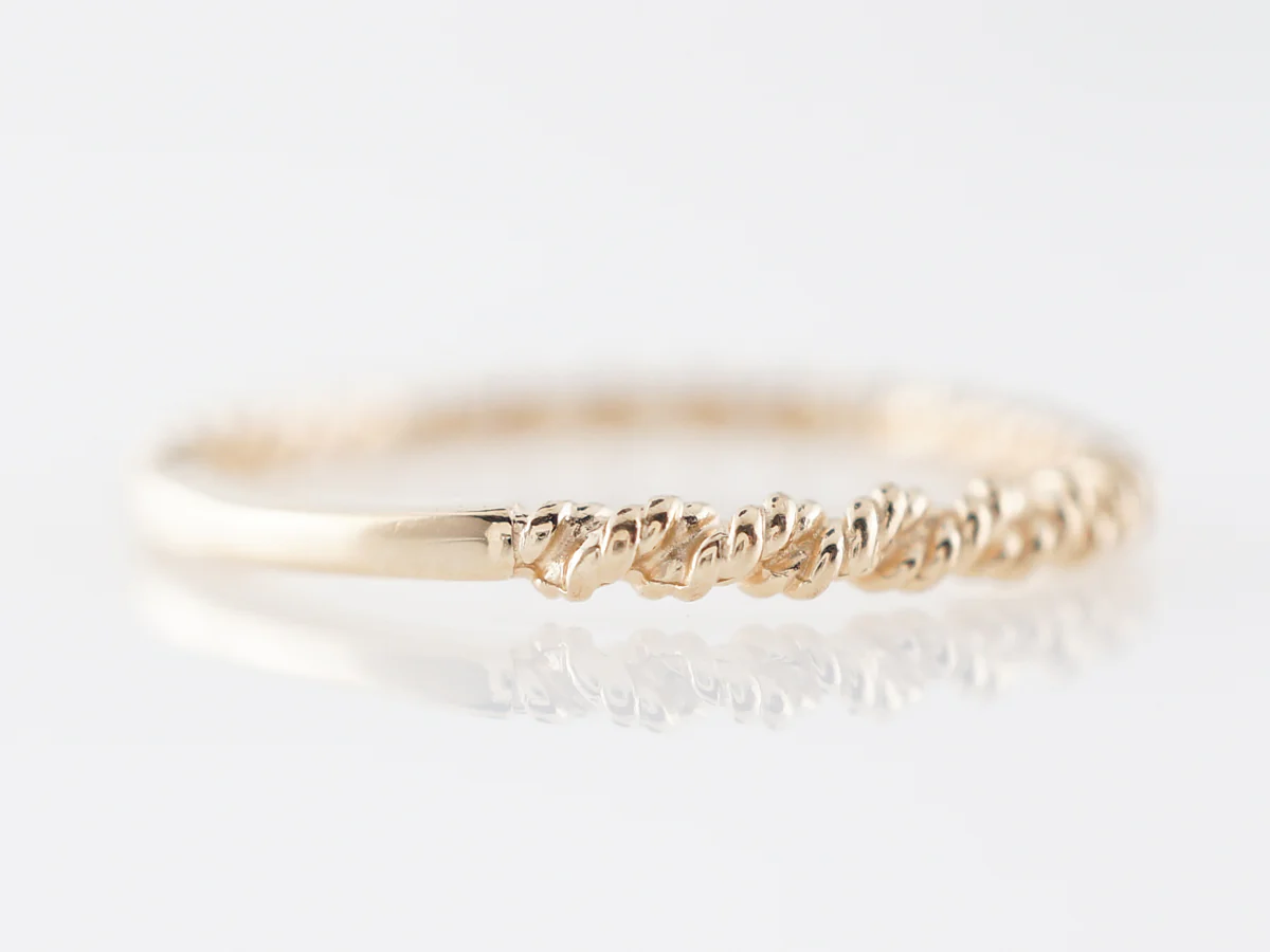 Twisted Modern Wedding Band in 14k Yellow Gold - Image 3