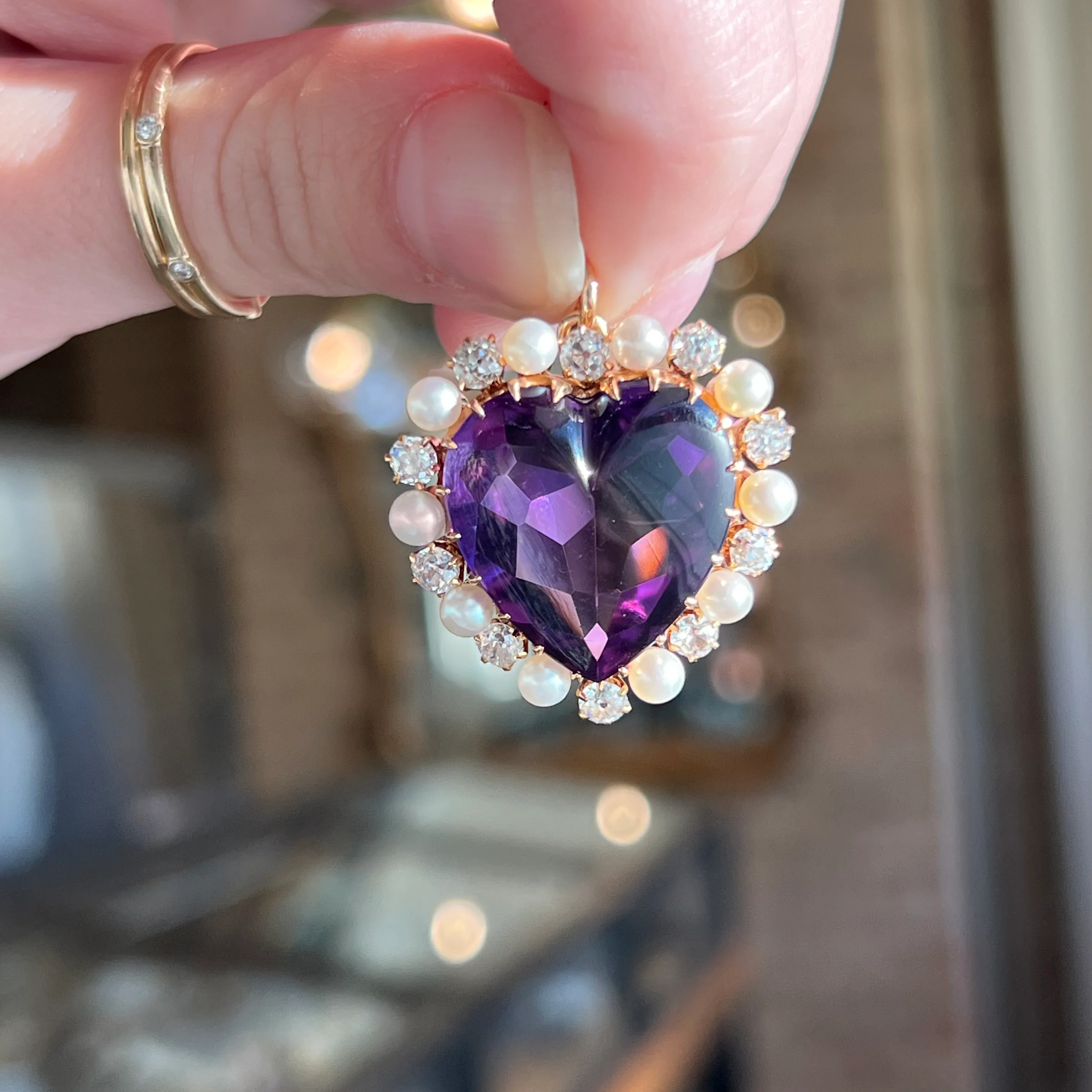 Victorian Amethyst Heart Pendant in 14k Yellow Gold - Image 4