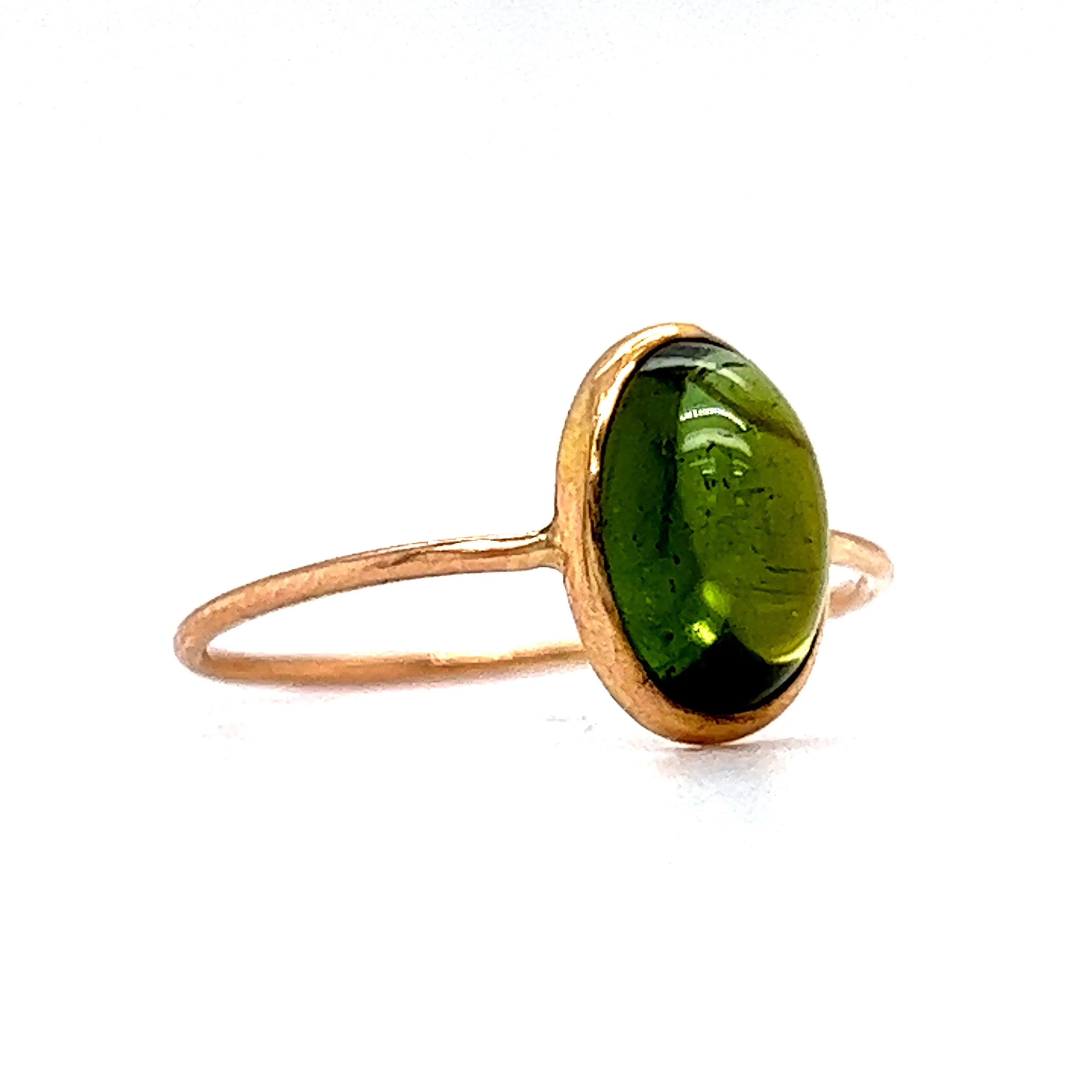Victorian Bezel Set Peridot Ring in 10k Yellow Gold - Image 3