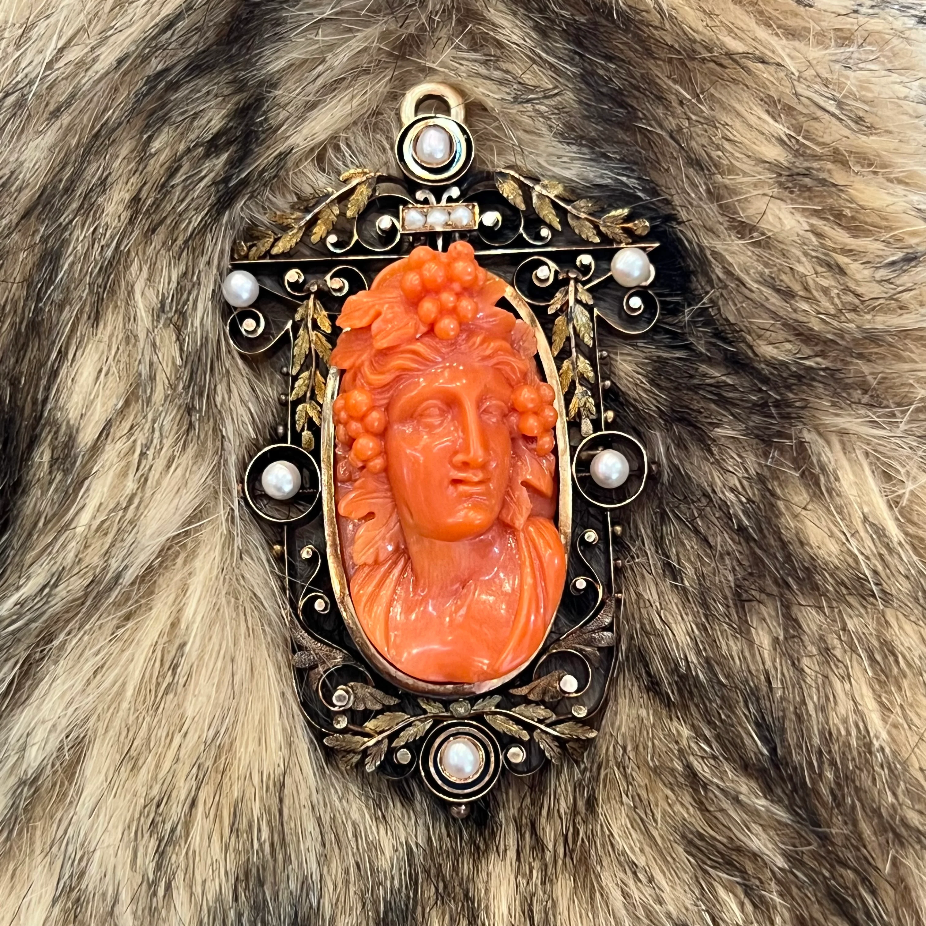 Victorian Carved Coral Cameo Pendant in Yellow Gold - Image 3