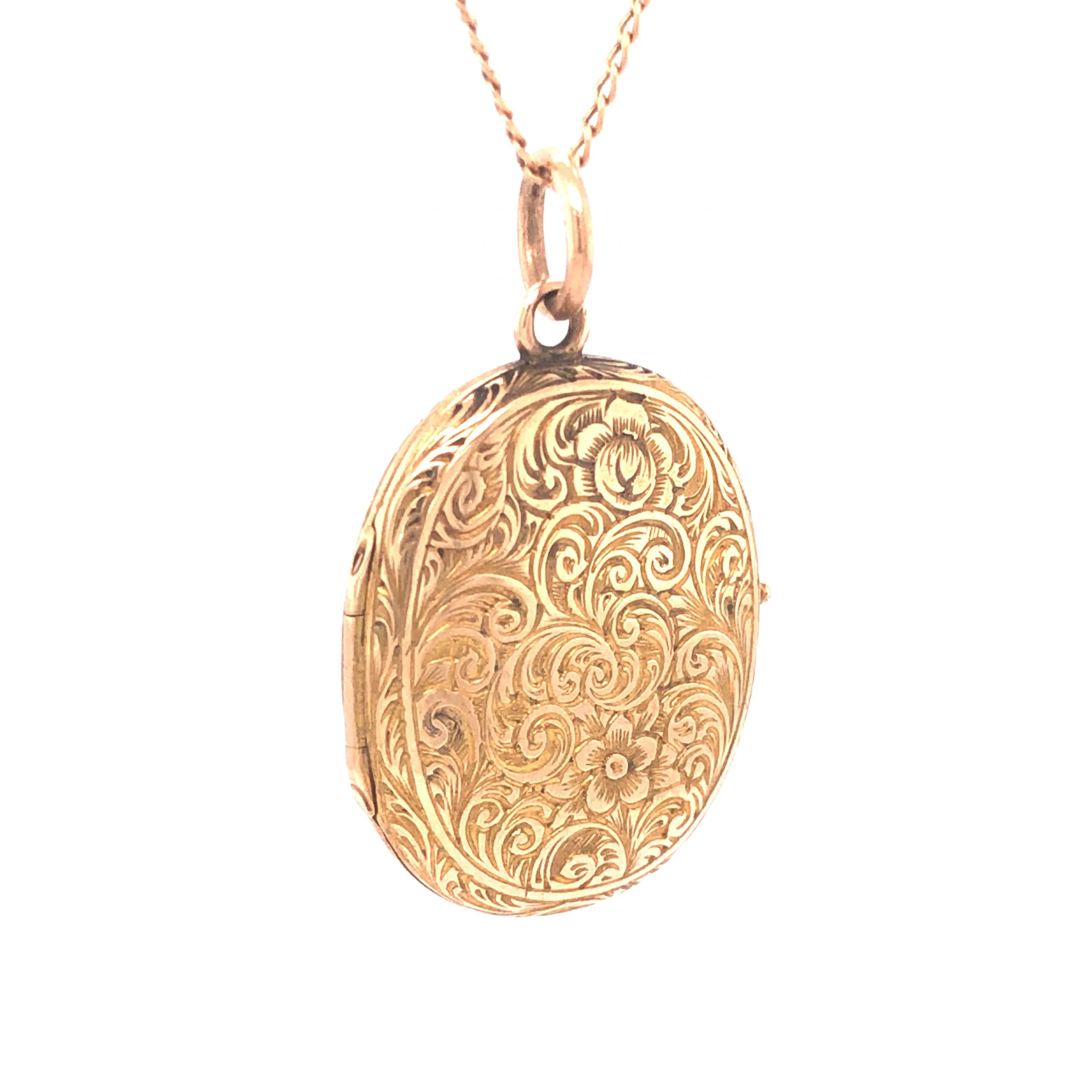 Victorian Engraved Locket Necklace in 14k Yellow Gold - Image 3