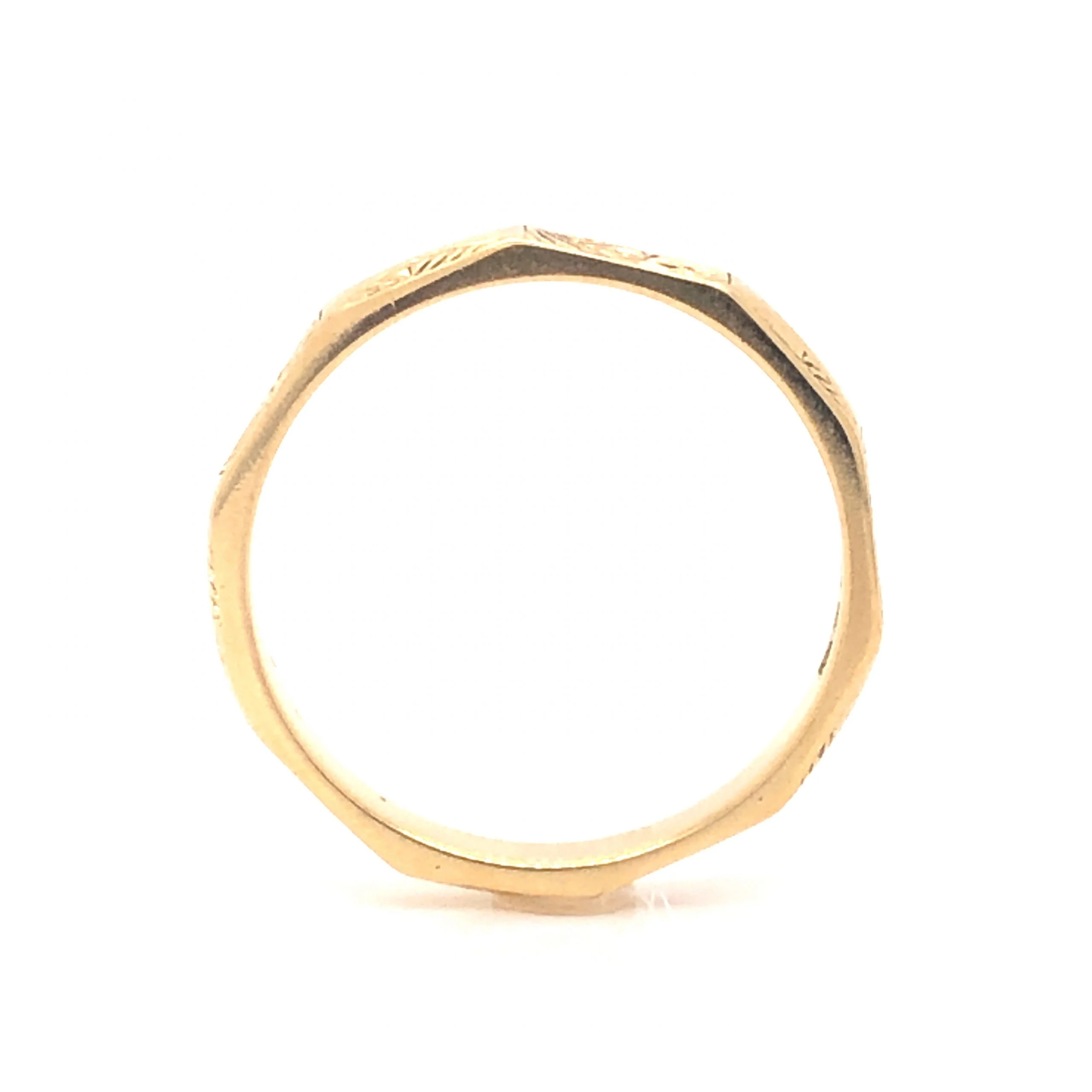 Victorian Engraved Wedding Band in 18k Yellow Gold - Image 4