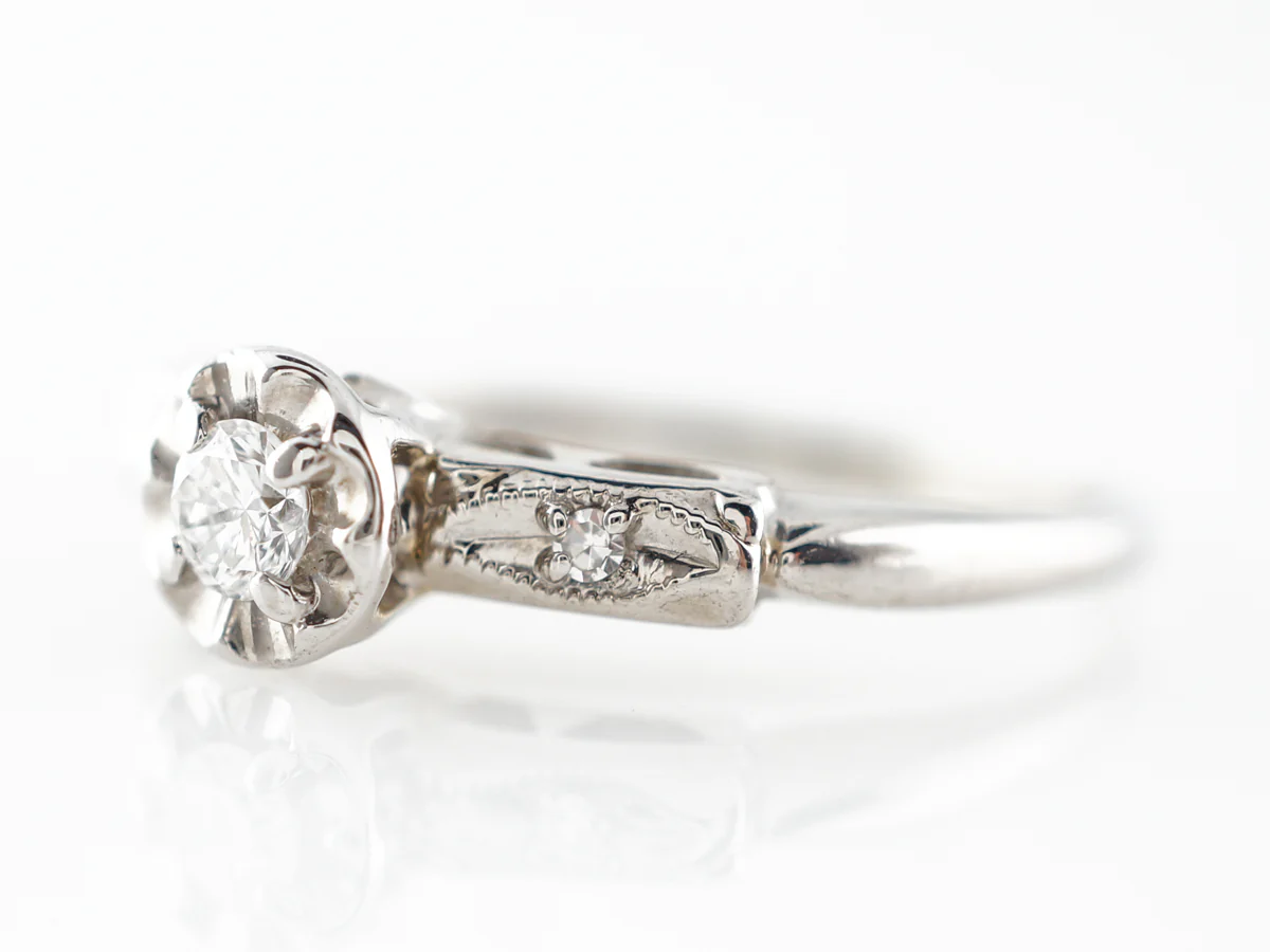 Vintage 1950's Diamond Engagement Ring in White Gold - Image 2